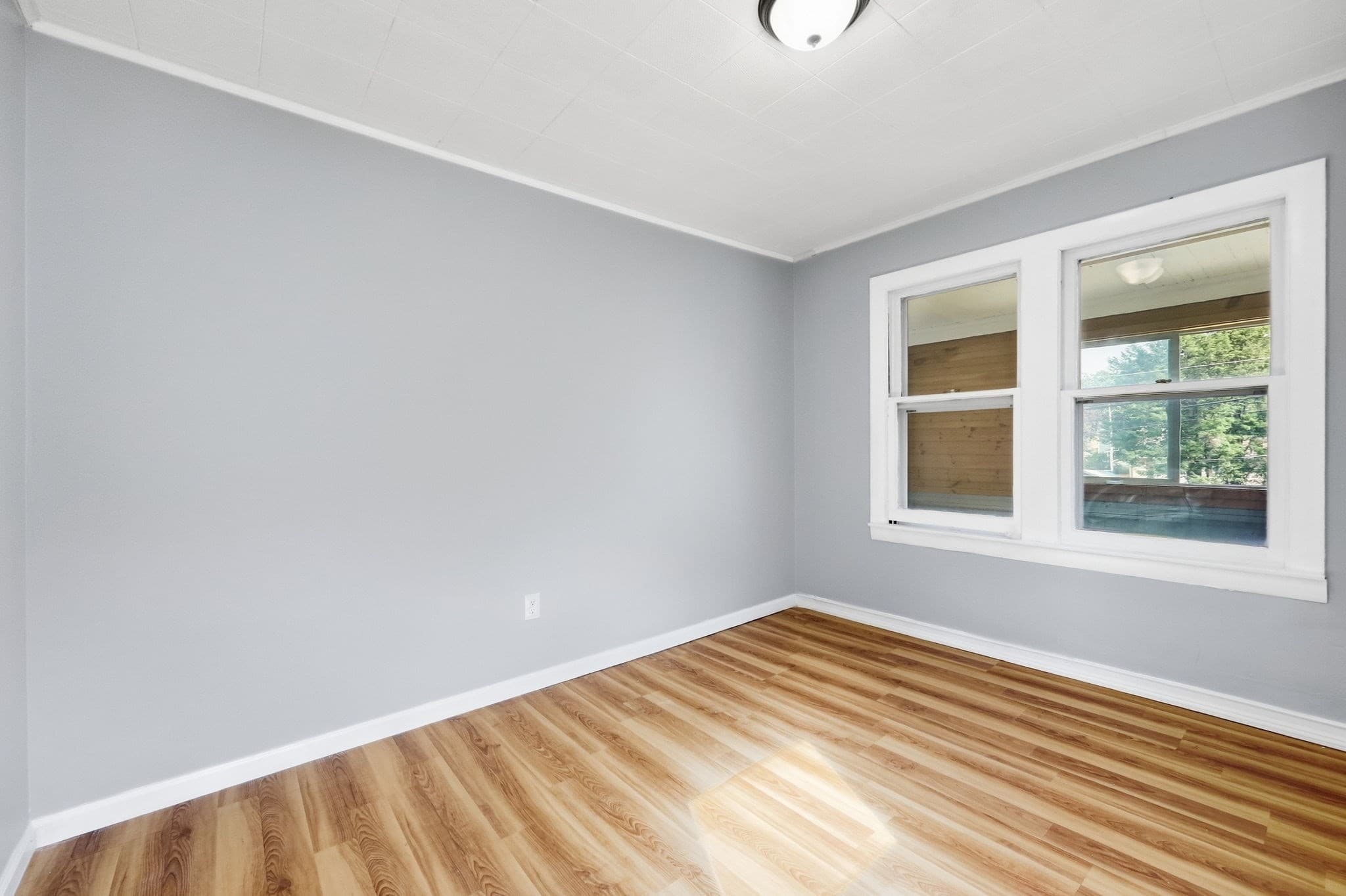 Multi Family at 20 Rathburn St, Chicopee MA 01020, Chicopee, photo 10 of 32