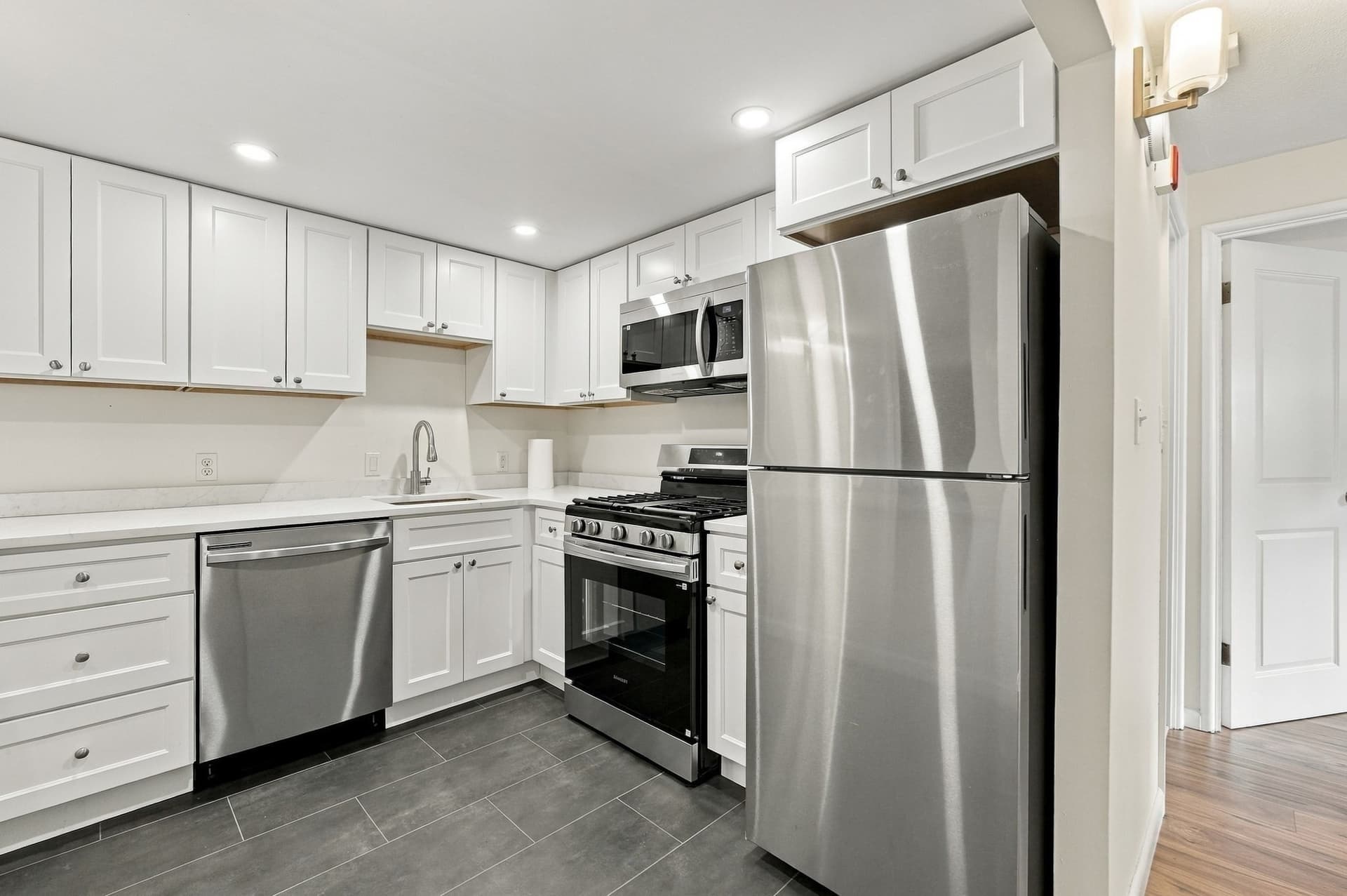 75 Mccormick Terrace # 13, Stoughton MA 02072