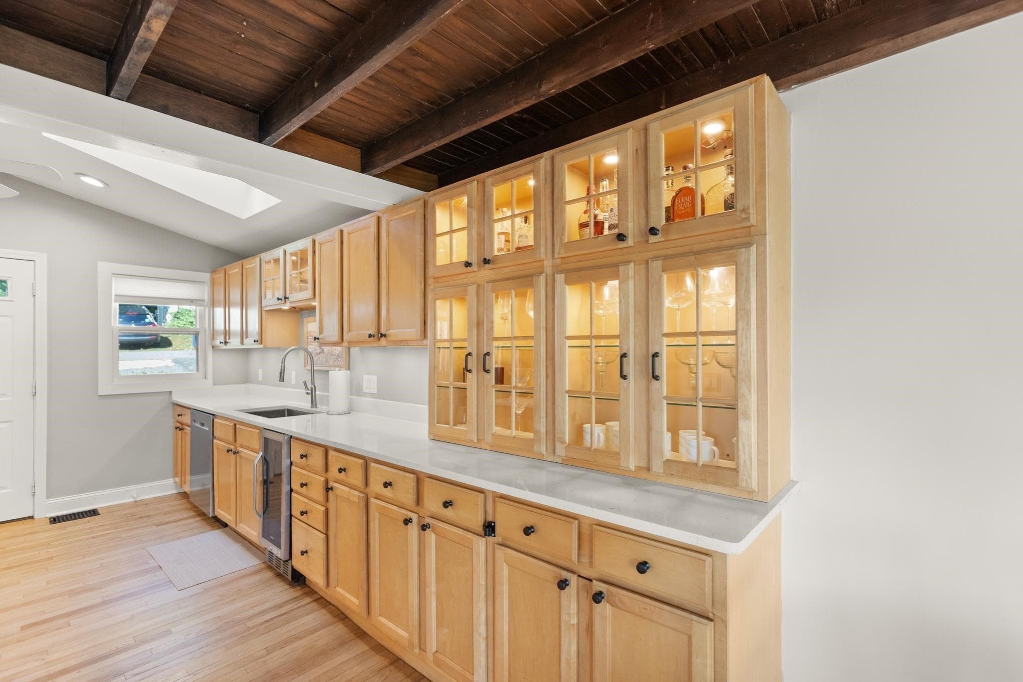 Single Family Residence at 11 Marsh Ave, Beverly MA 01915, Beverly, photo 13 of 39