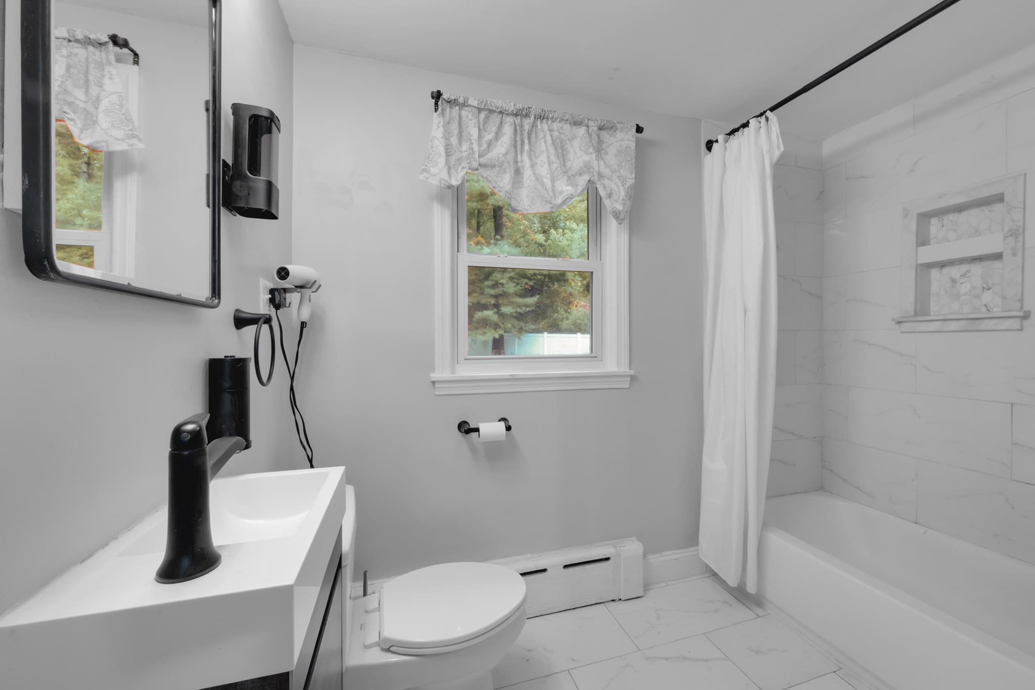 Single Family Residence at 30 W Sutton Rd, Sutton MA 01590, Sutton, photo 17 of 31