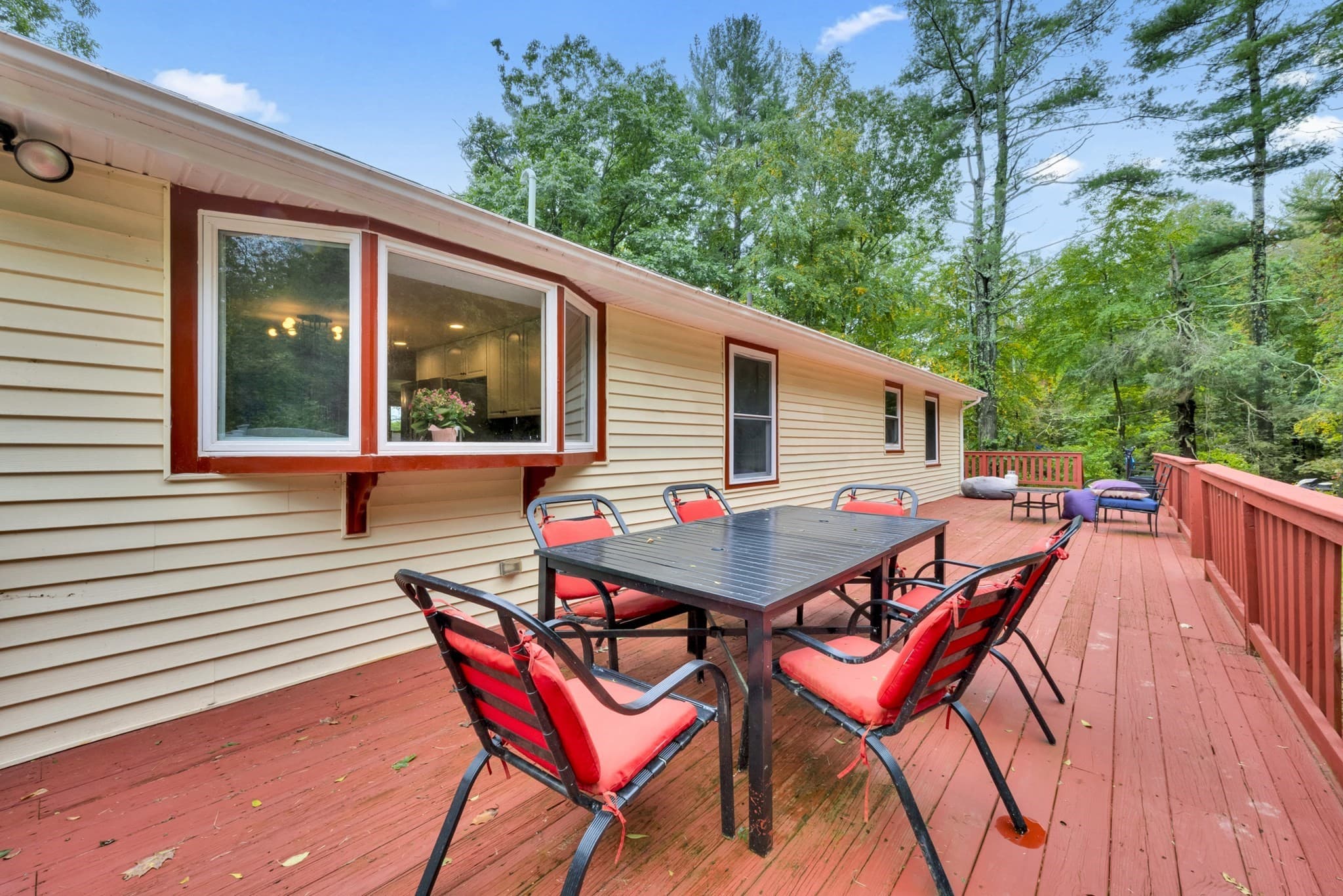 Single Family Residence at 30 W Sutton Rd, Sutton MA 01590, Sutton, photo 7 of 31