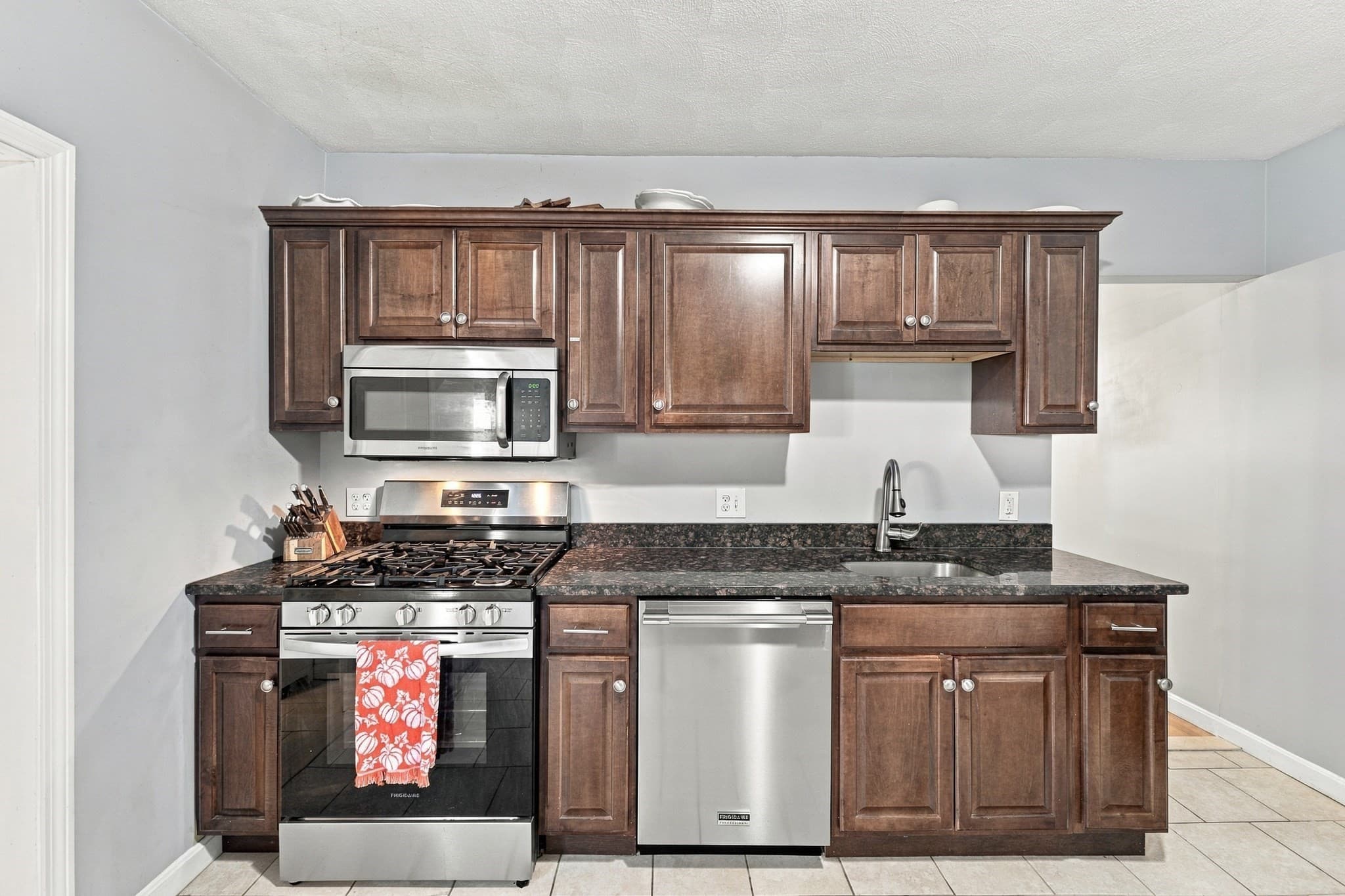 Condominium at 21 Purchase St # 1, Danvers MA 01923, Danvers, photo 13 of 41