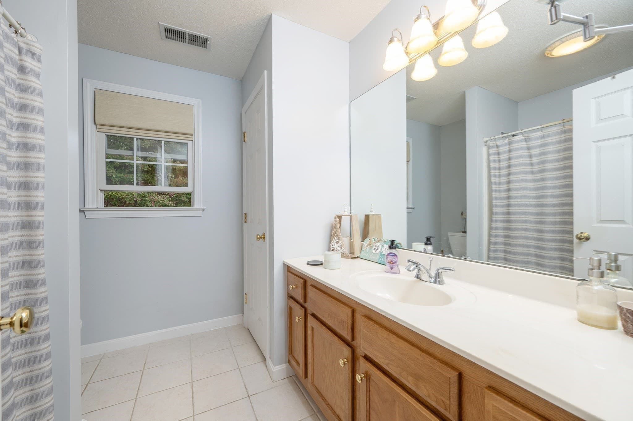 Single Family Residence at 71 Babcock Tavern Rd, Ware MA 01082, Ware, photo 23 of 39