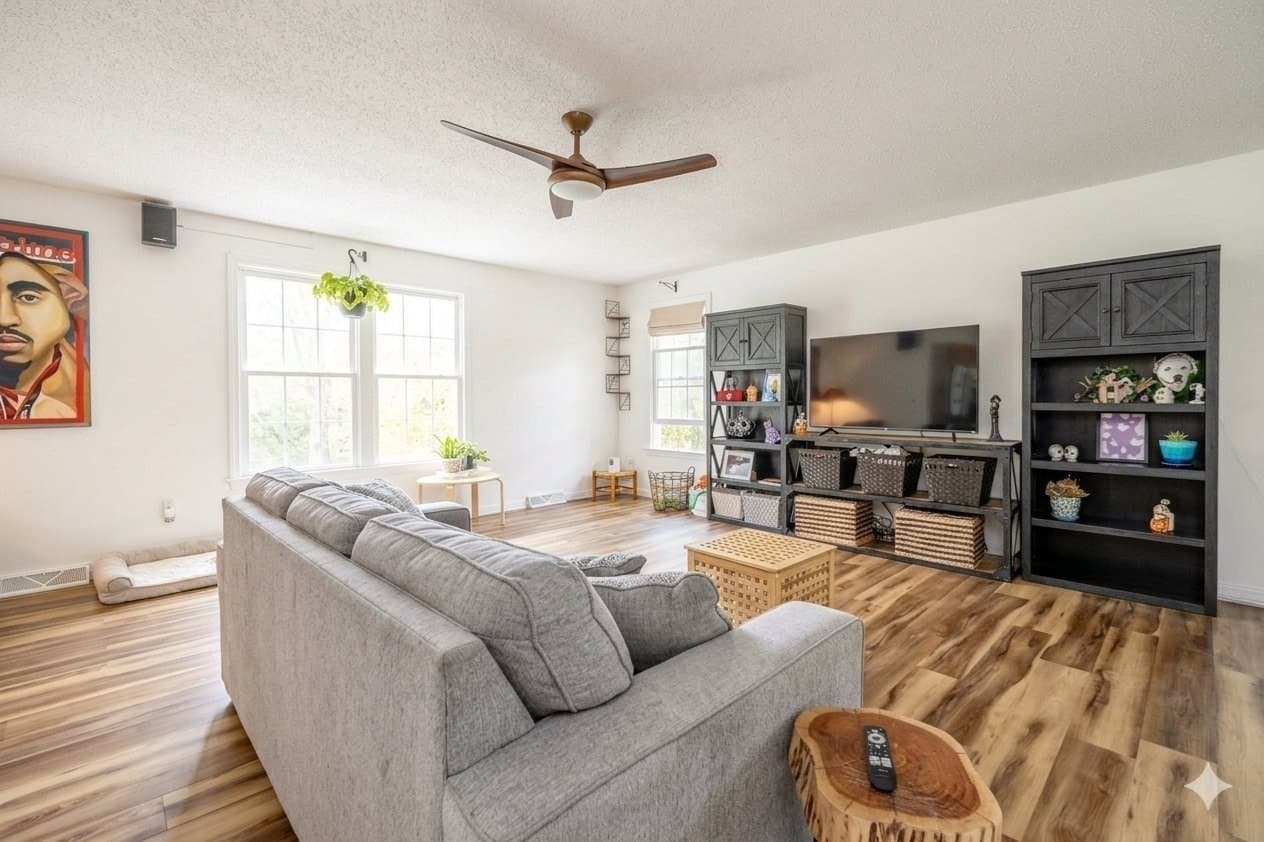Single Family Residence at 71 Babcock Tavern Rd, Ware MA 01082, Ware, photo 6 of 39