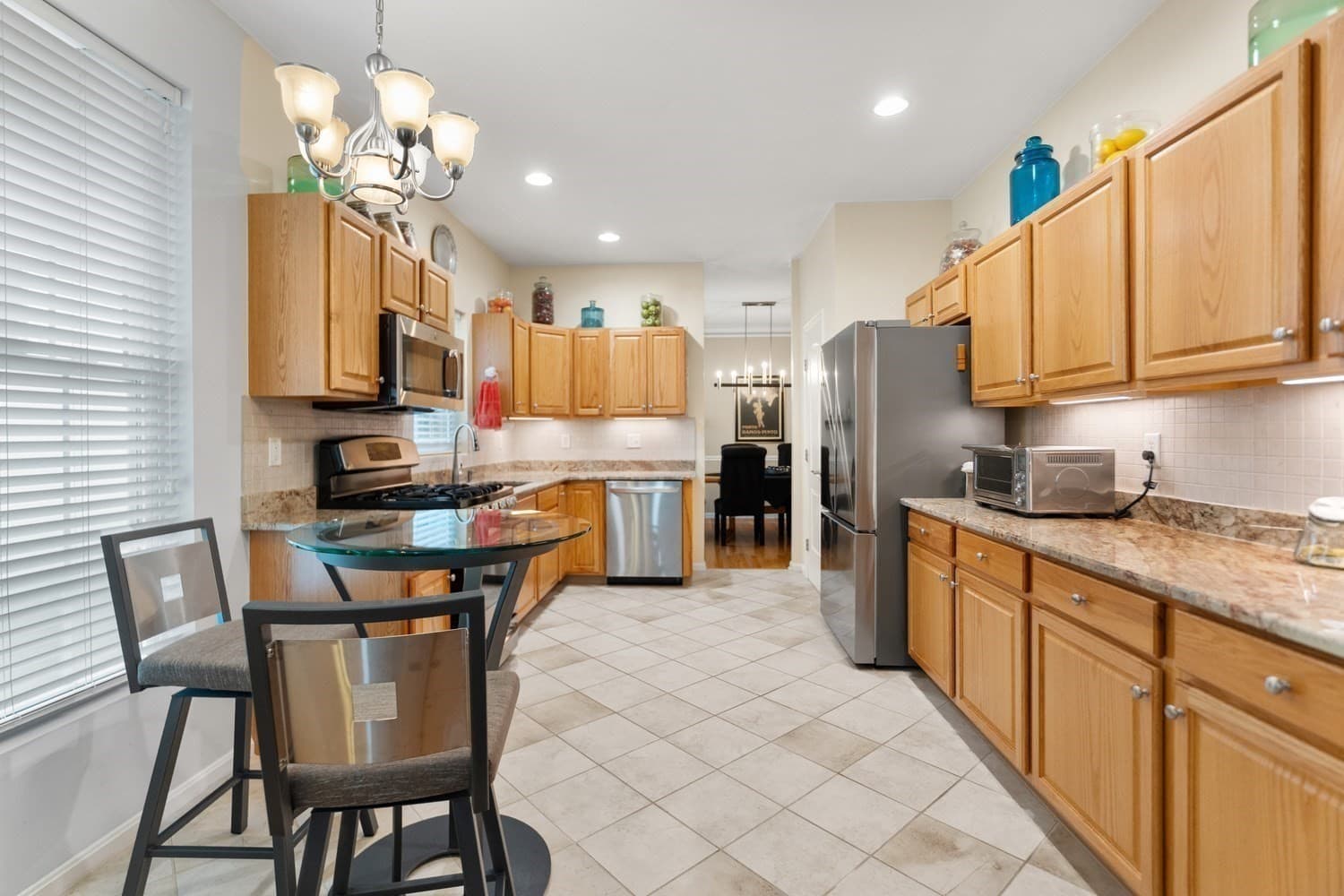 Condominium at 30 Summerfield Drive # 30, Uxbridge MA 01569, Uxbridge, photo 7 of 42