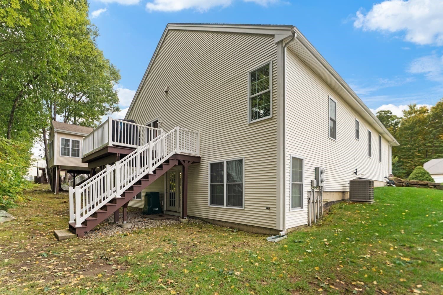 Condominium at 30 Summerfield Drive # 30, Uxbridge MA 01569, Uxbridge, photo 36 of 42