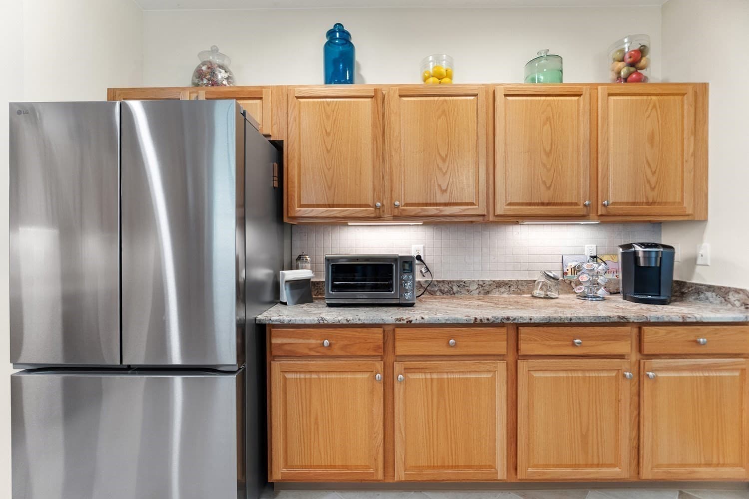 Condominium at 30 Summerfield Drive # 30, Uxbridge MA 01569, Uxbridge, photo 8 of 42