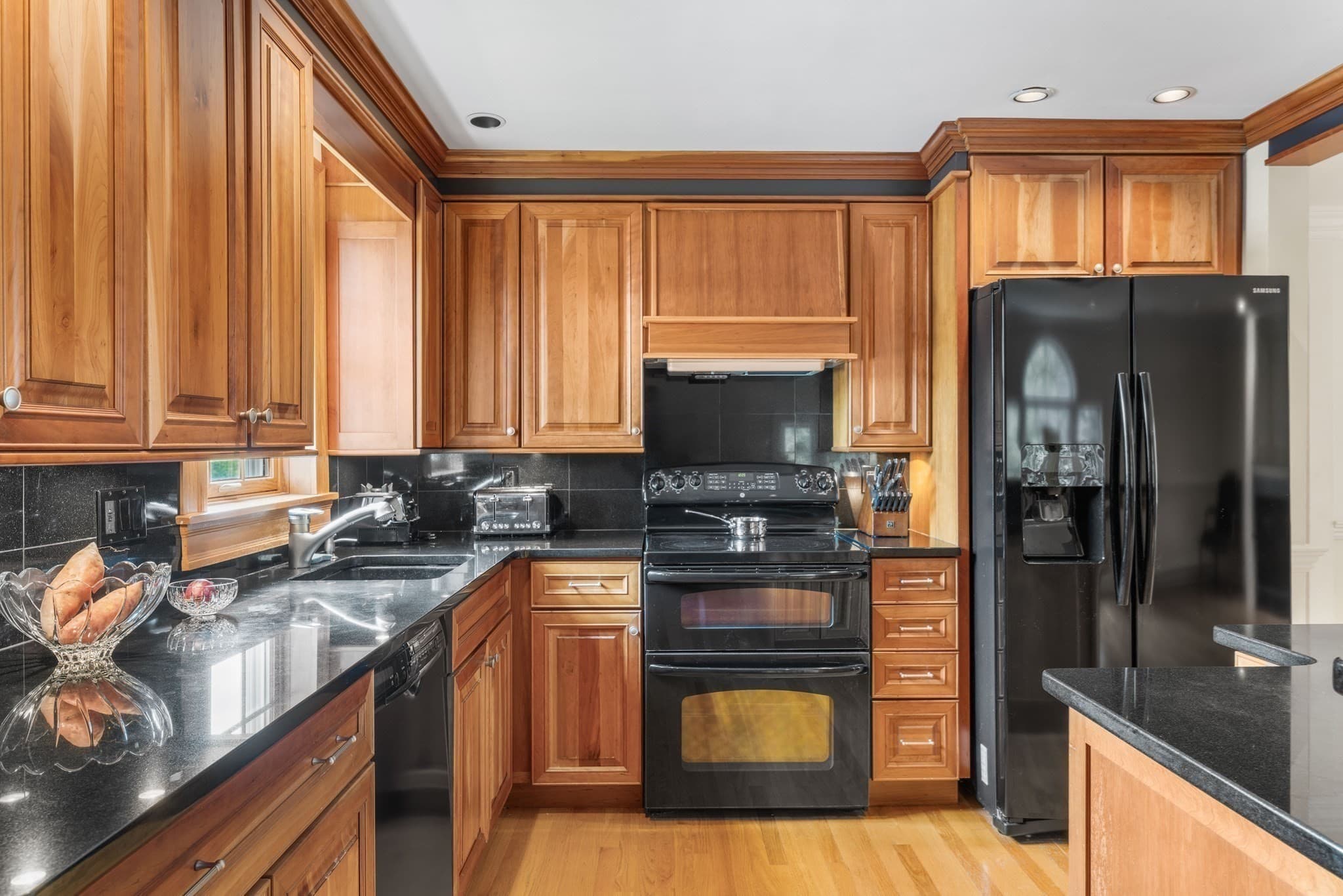 Single Family Residence at 30 Hemenway Road, Swampscott MA 01907, Swampscott, photo 7 of 26