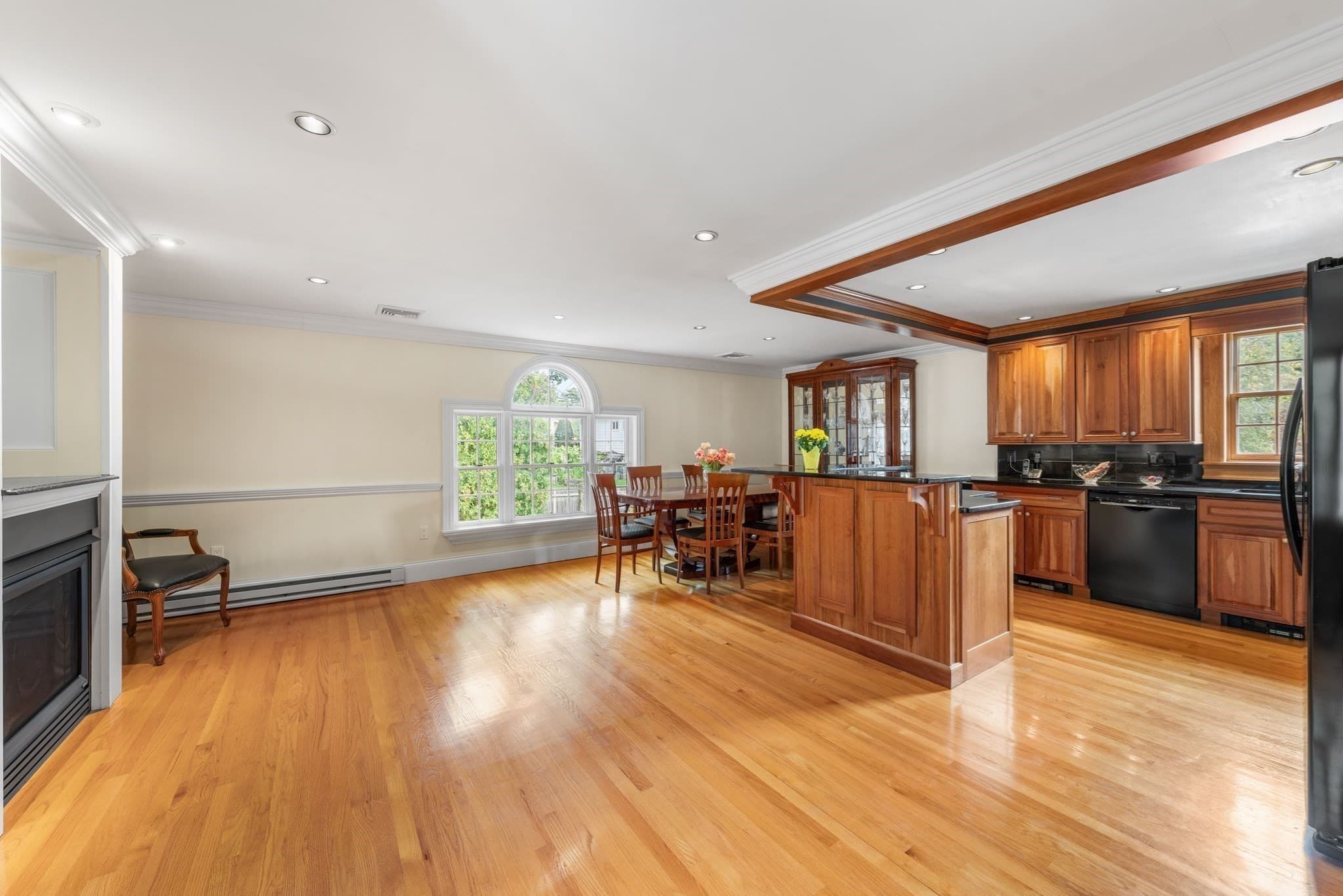 Single Family Residence at 30 Hemenway Road, Swampscott MA 01907, Swampscott, photo 3 of 26