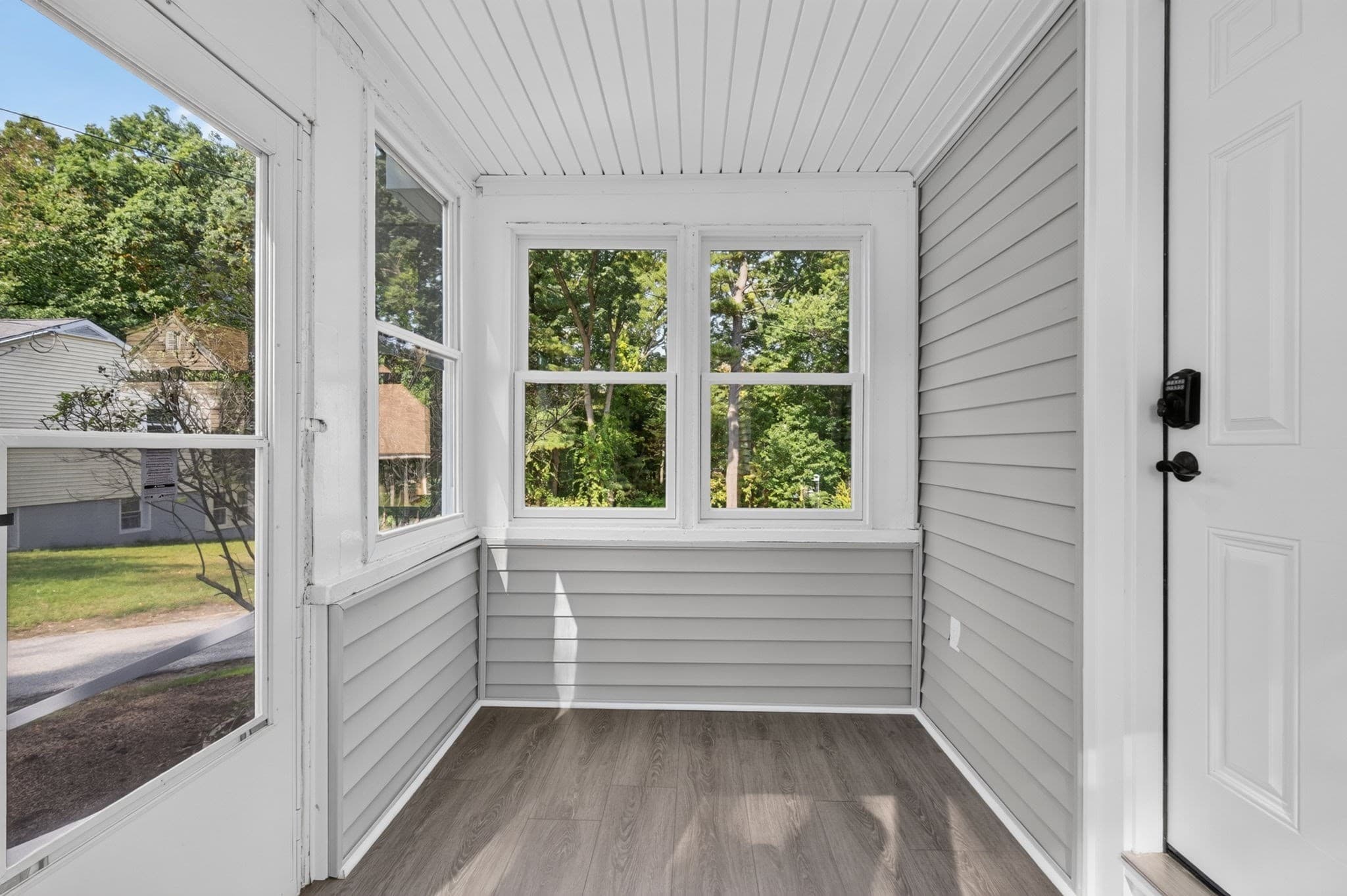 Single Family Residence at 17 B St, Chelmsford MA 01824, Chelmsford, photo 4 of 40