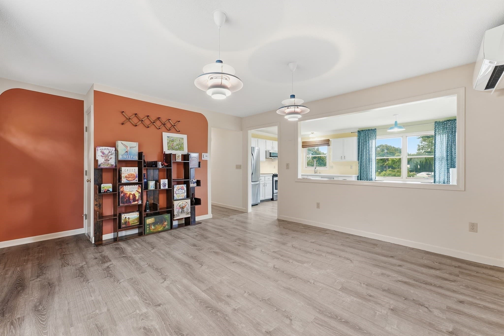 Single Family Residence at 165 Ferry St, Easthampton MA 01027, Easthampton, photo 5 of 42
