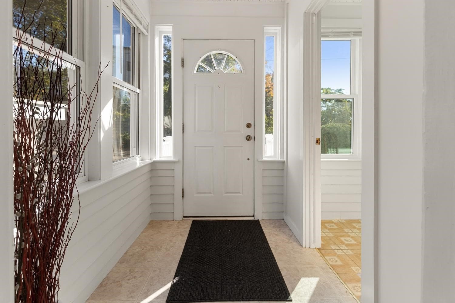 Single Family Residence at 34 Oakland Ave, Lynn MA 01905, Lynn, photo 2 of 37