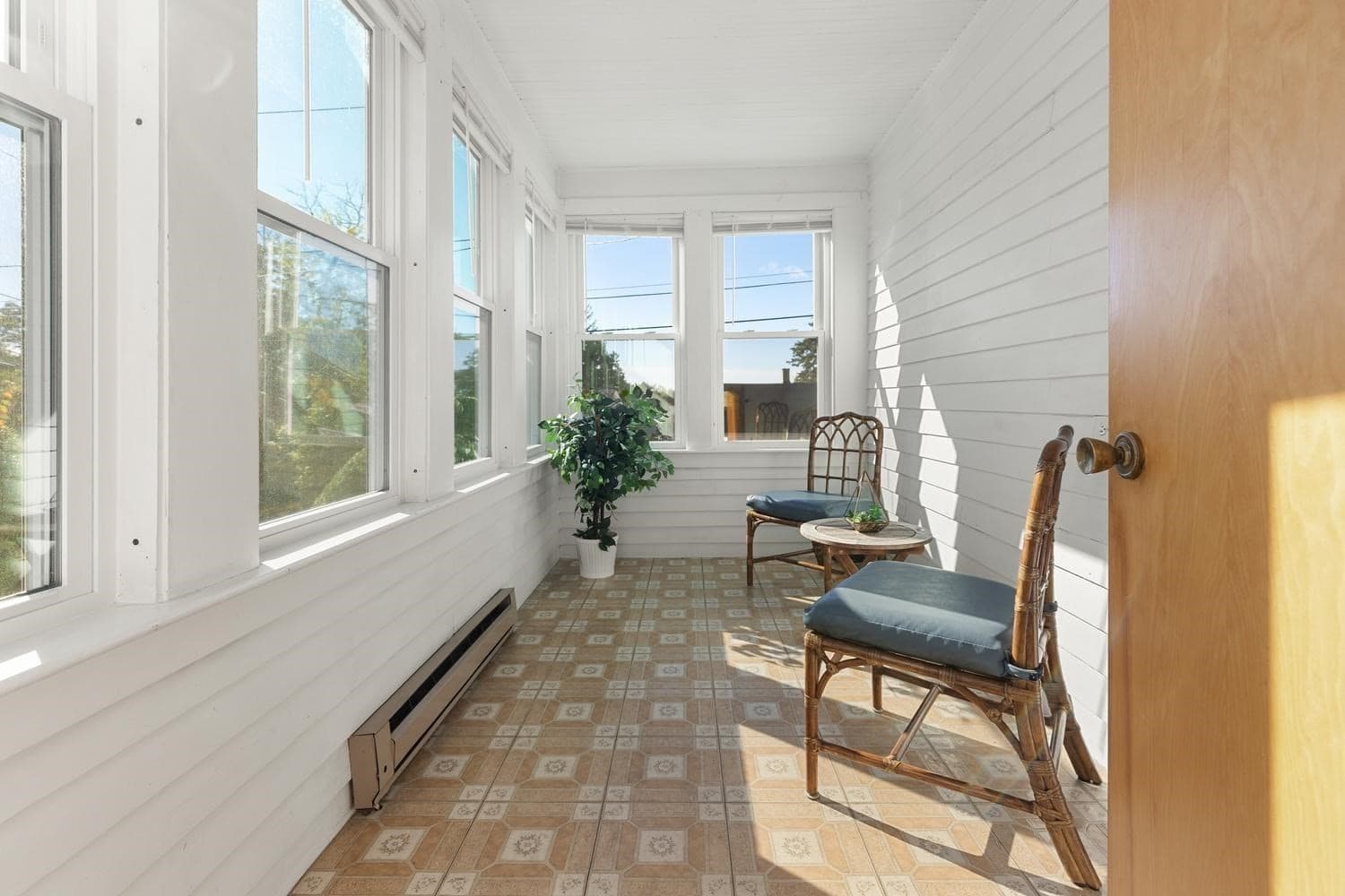 Single Family Residence at 34 Oakland Ave, Lynn MA 01905, Lynn, photo 3 of 37