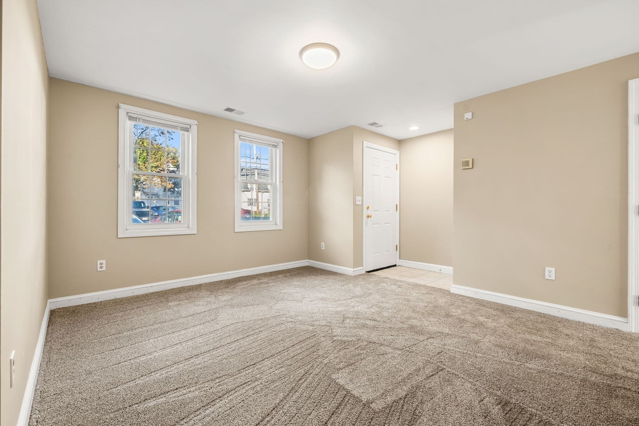 Condominium at 52 Warren St # 8, Peabody MA 01960, Peabody, photo 4 of 18