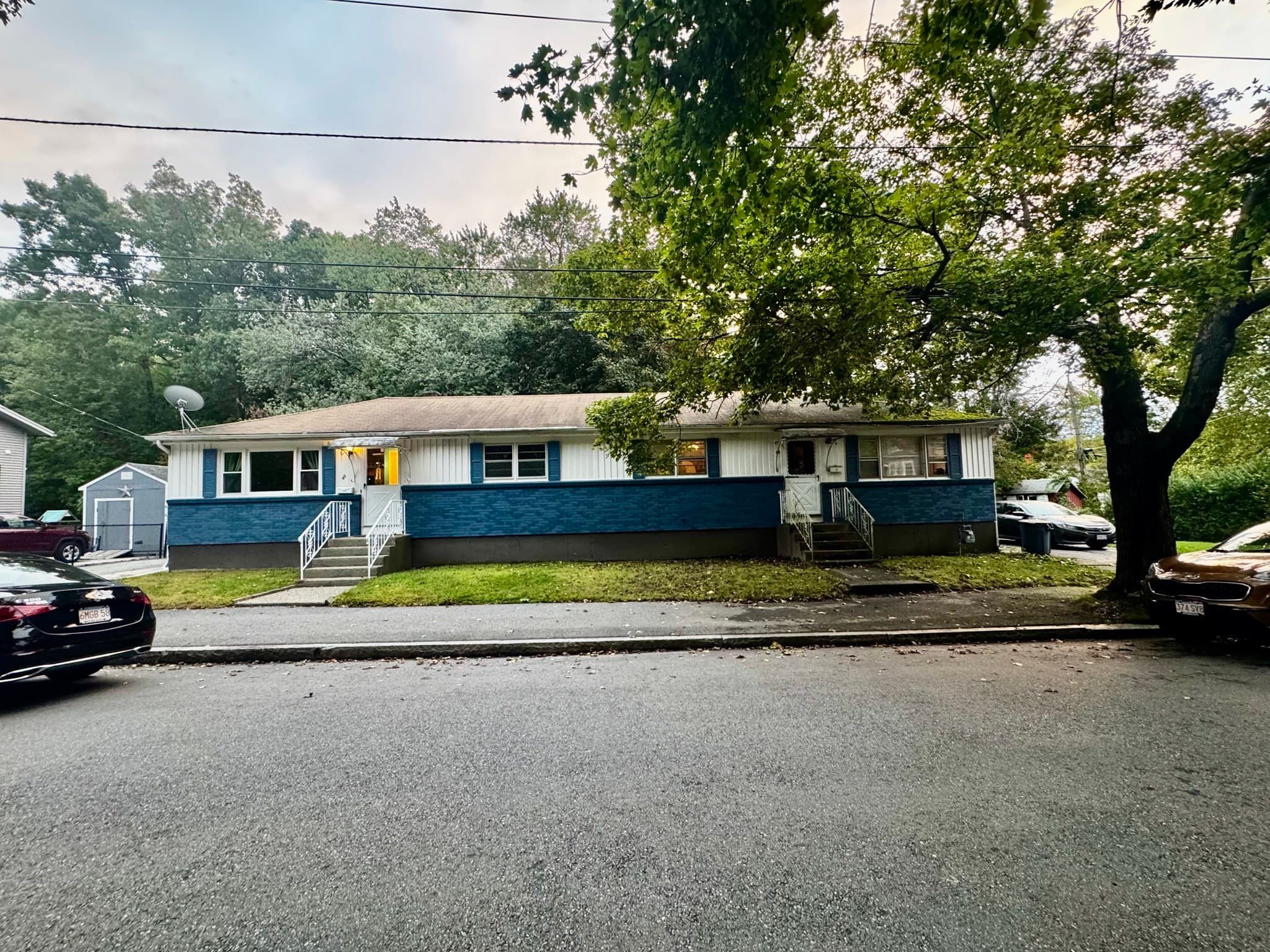 Single Family Residence at 40 Harald St, Worcester MA 01604, Worcester, photo 2 of 24