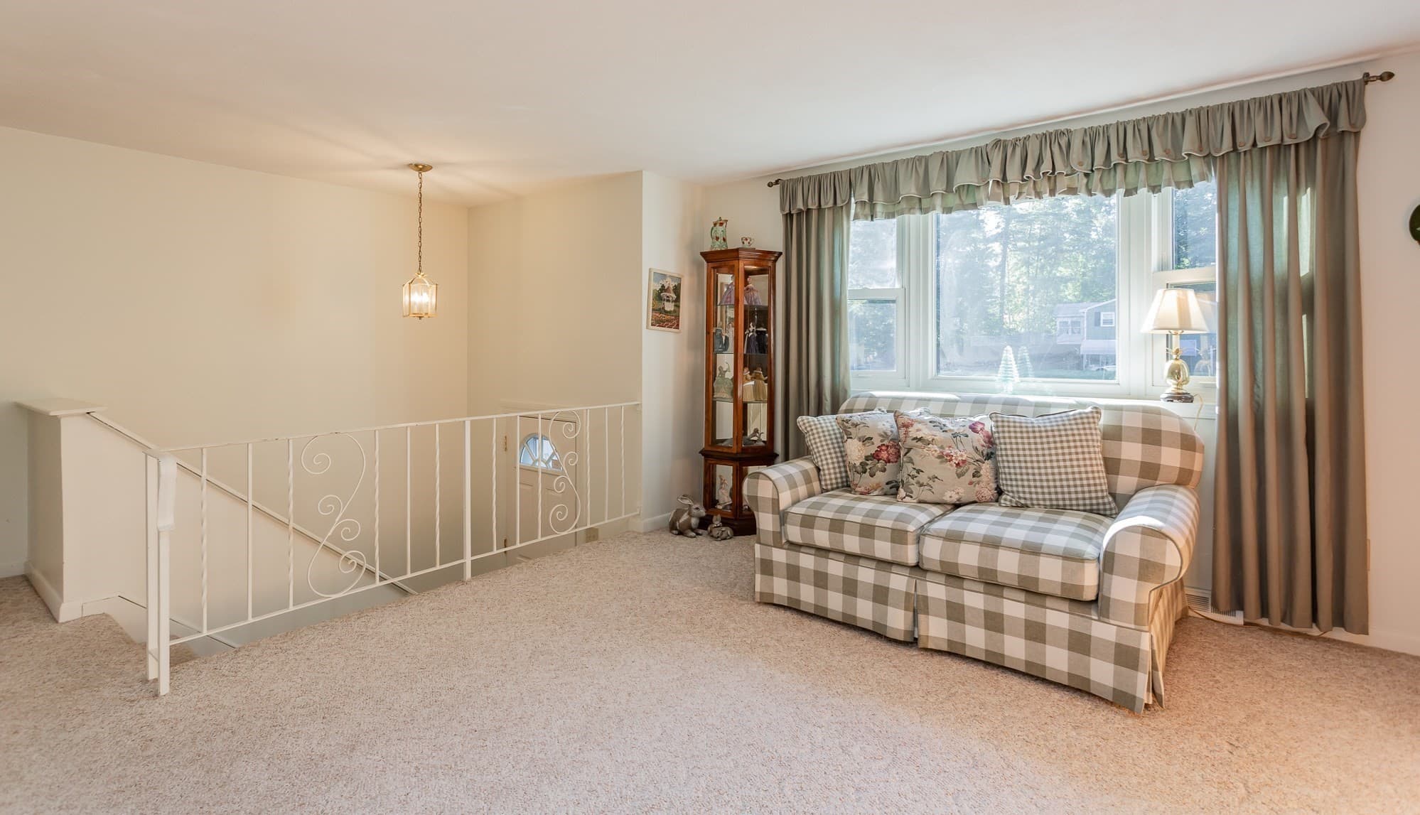 Single Family Residence at 181 Elizabeth Drive, Raynham MA 02767, Raynham, photo 2 of 27