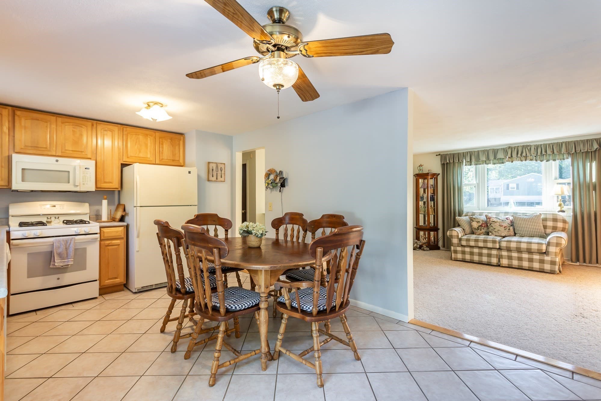Single Family Residence at 181 Elizabeth Drive, Raynham MA 02767, Raynham, photo 7 of 27