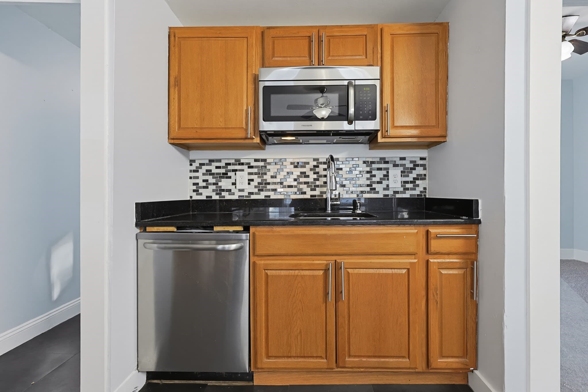 2 Family - 2 Units Up/Down at 161 Smith St, Lowell MA 01851, Lowell, photo 34 of 42