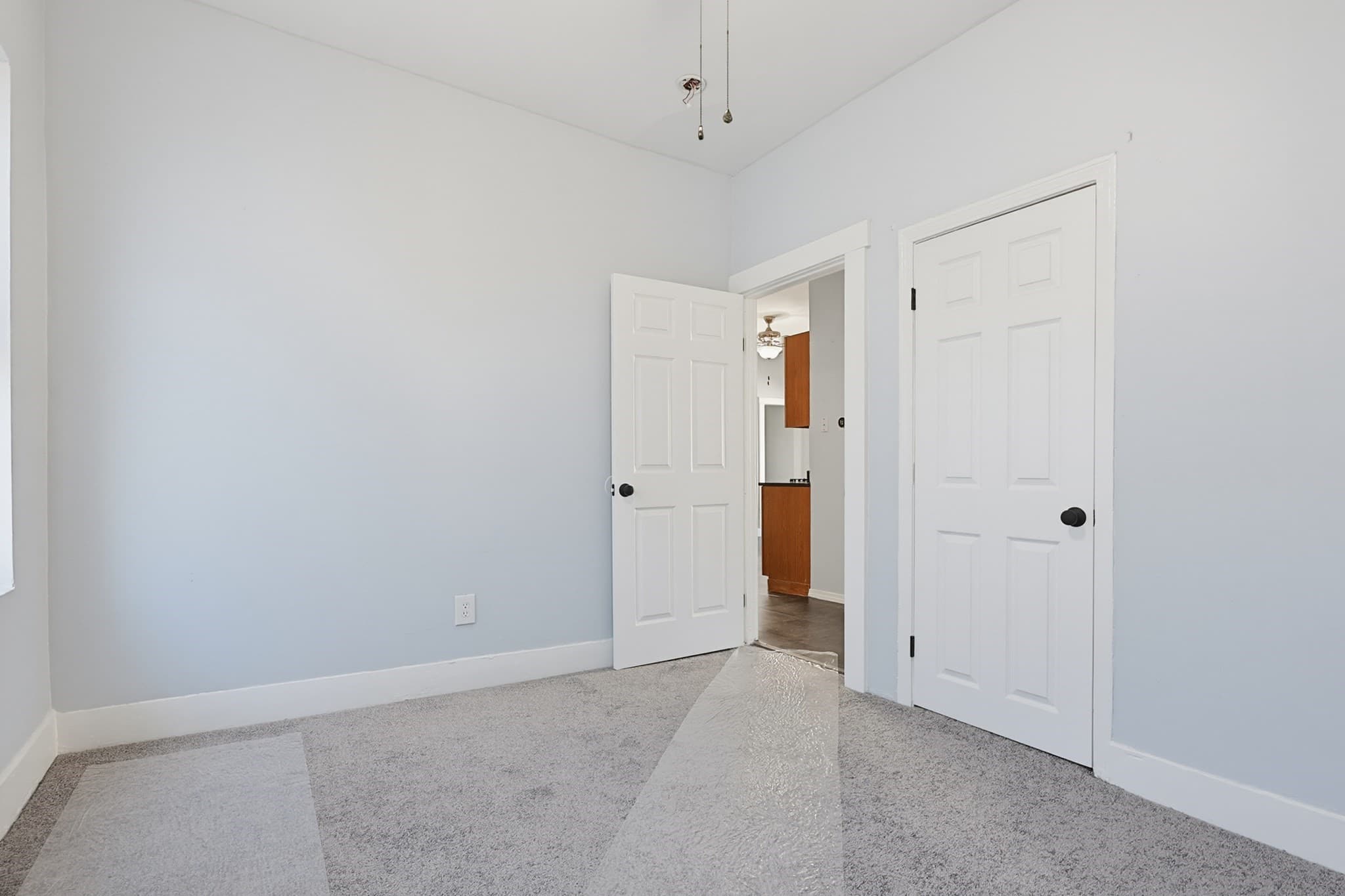 2 Family - 2 Units Up/Down at 161 Smith St, Lowell MA 01851, Lowell, photo 25 of 42