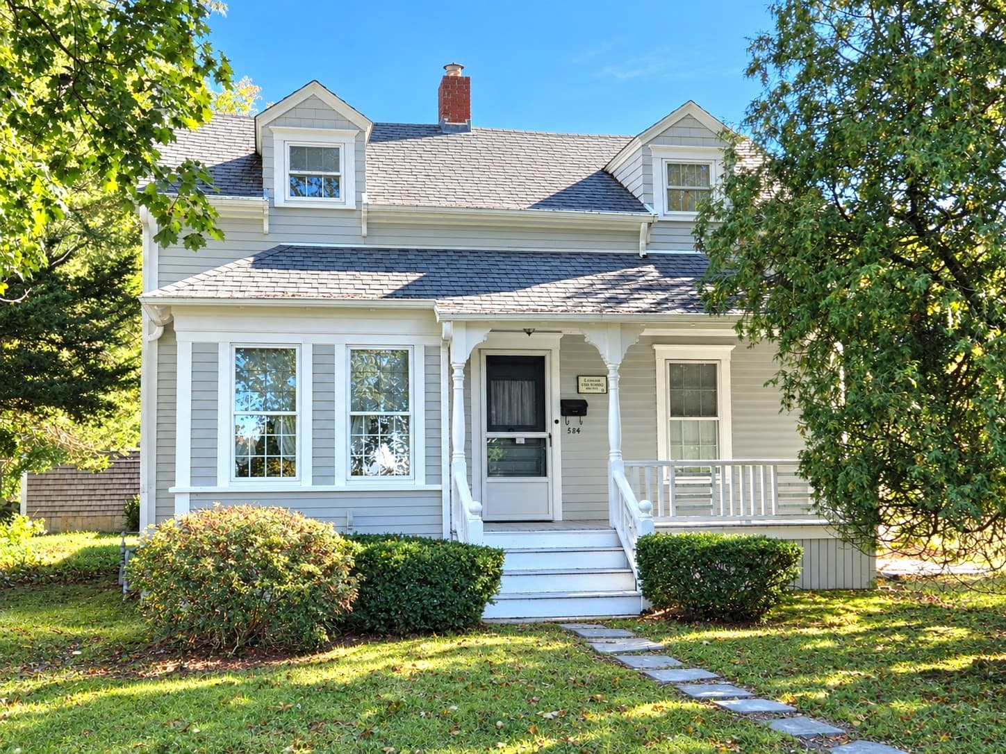 584 Slocum Rd, Dartmouth MA 02747