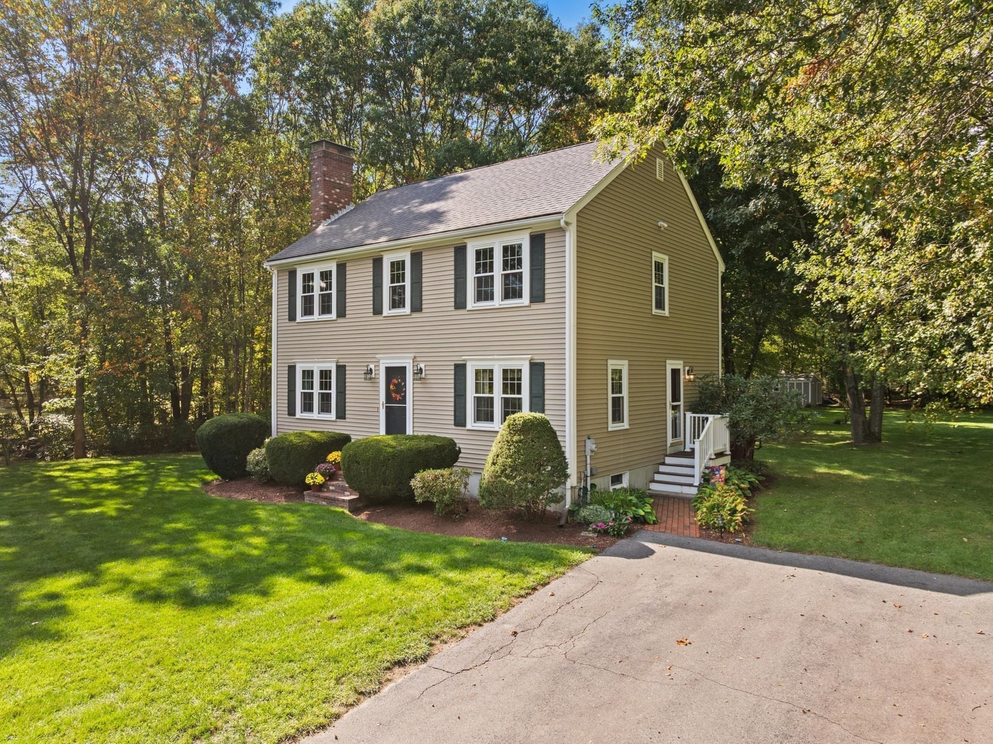Single Family Residence at 8 George Littlefield Circle, Middleboro MA 02346, Middleboro, photo 3 of 35