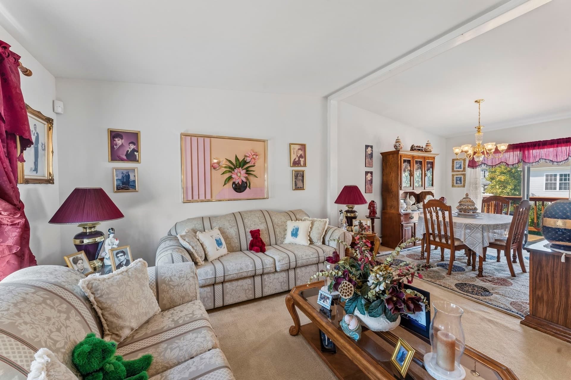 Single Family Residence at 123 Acushnet Av, New Bedford MA 02740, photo 5 of 42