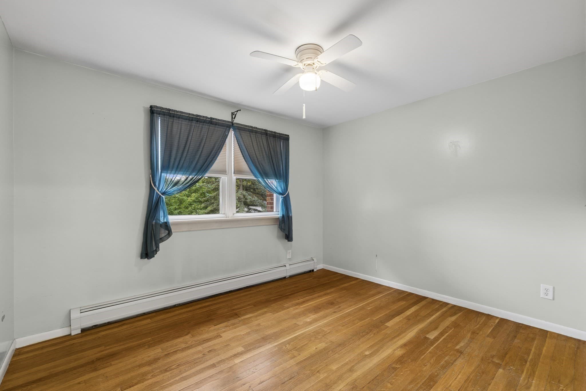 Single Family Residence at 30 Lee Rd, Dracut MA 01826, Dracut, photo 12 of 29