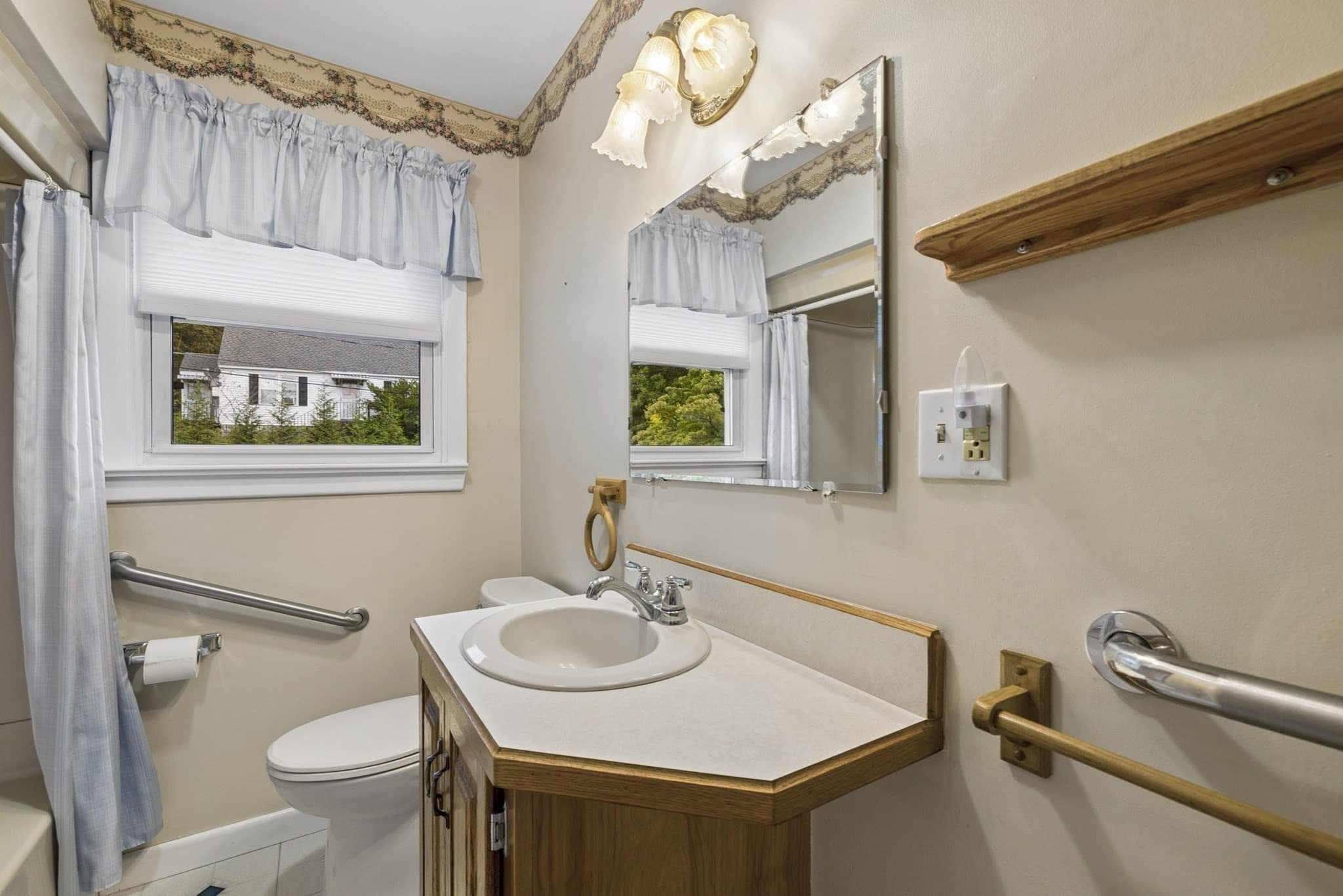 Single Family Residence at 30 Lee Rd, Dracut MA 01826, Dracut, photo 14 of 29