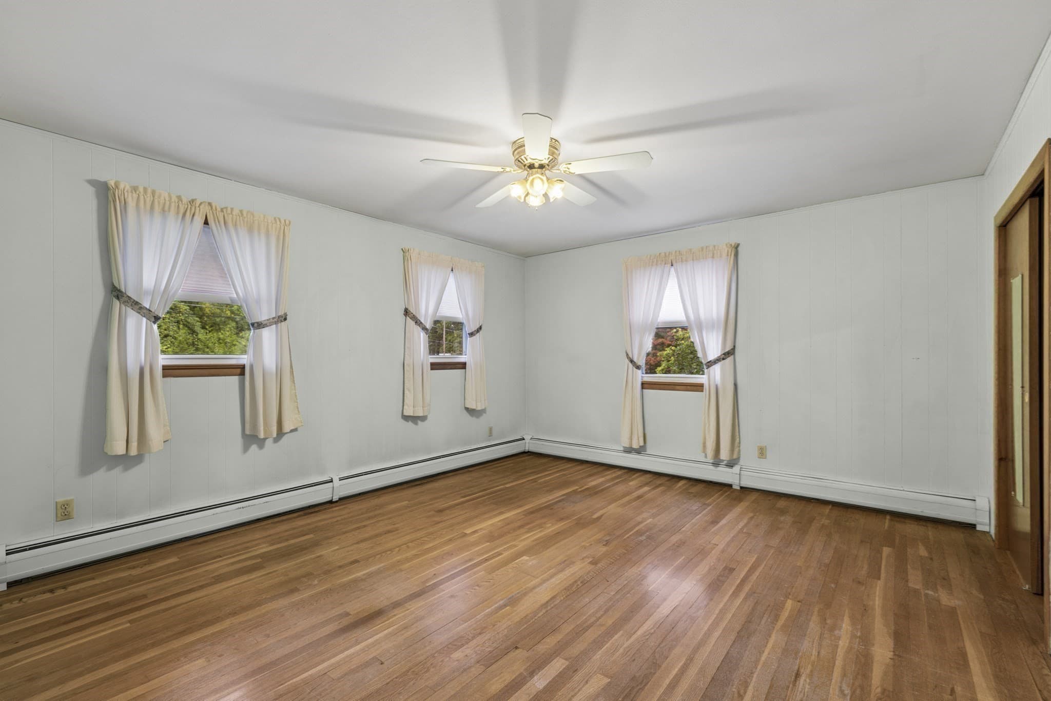 Single Family Residence at 30 Lee Rd, Dracut MA 01826, Dracut, photo 11 of 29