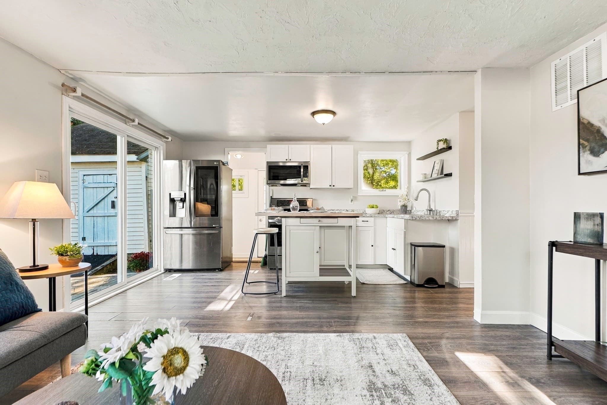 Single Family Residence at 33 Rondeau Rd, Bellingham MA 02019, Bellingham, photo 2 of 17