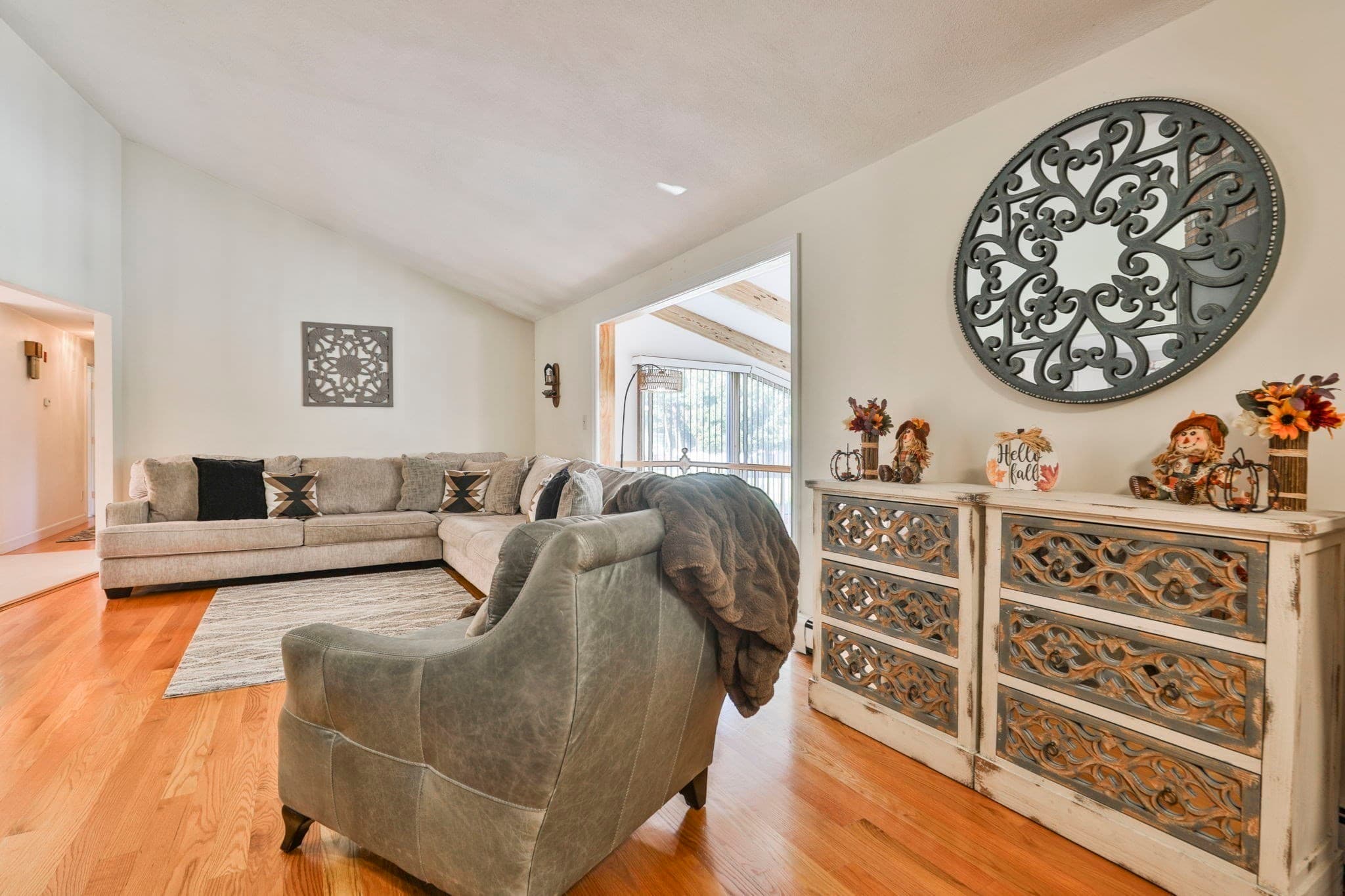 Single Family Residence at 25 Indian Rock Dr, Saugus MA 01906, Saugus, photo 13 of 42