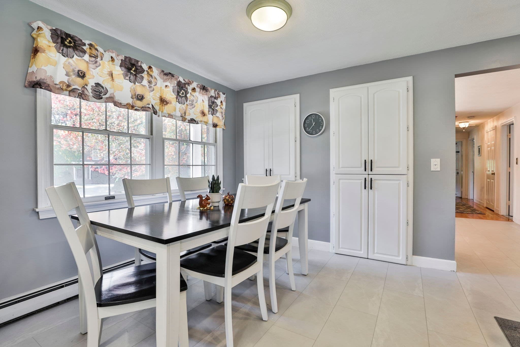 Single Family Residence at 25 Indian Rock Dr, Saugus MA 01906, Saugus, photo 4 of 42