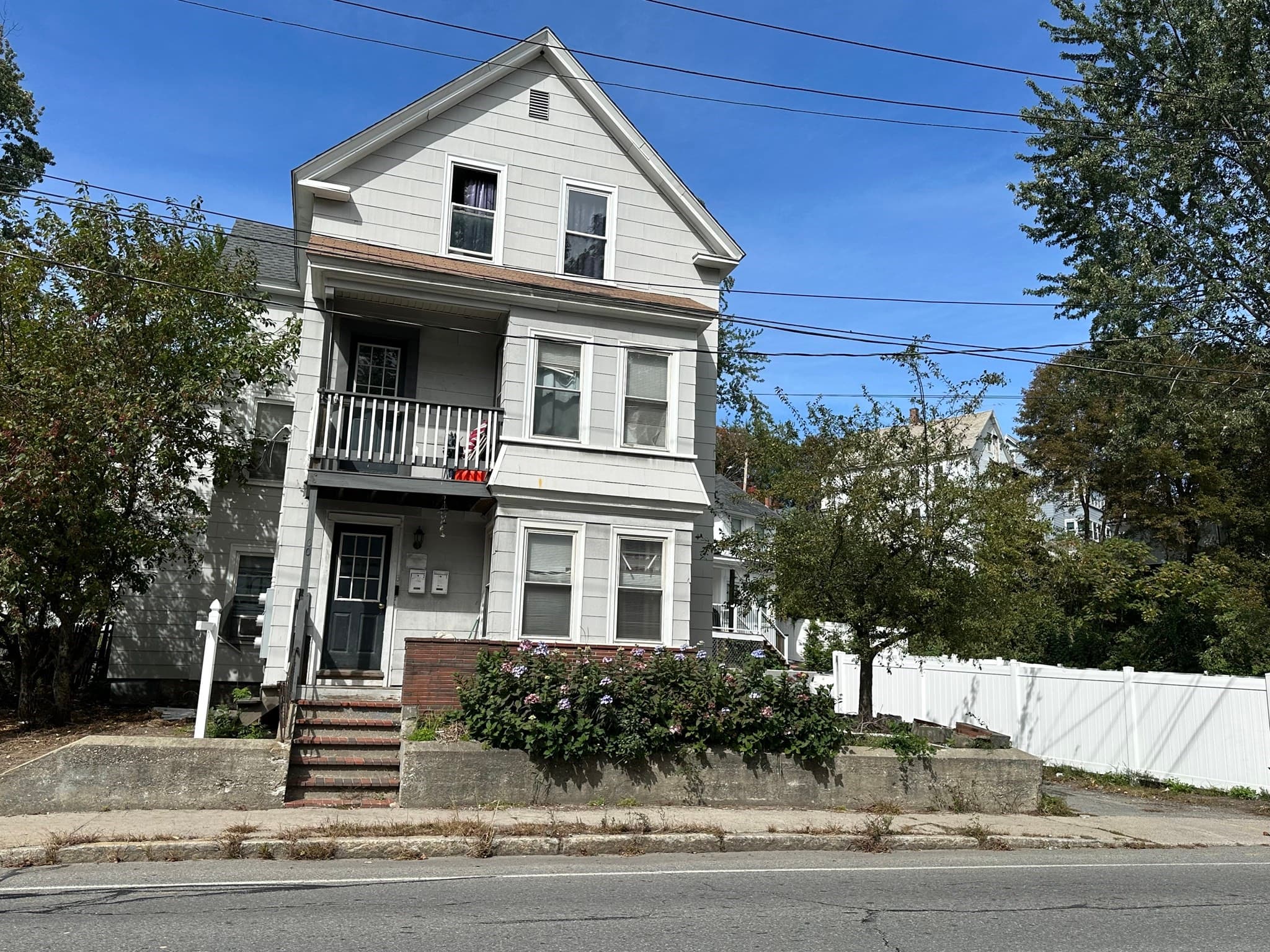 60 Lunenburg St, Fitchburg MA 01420