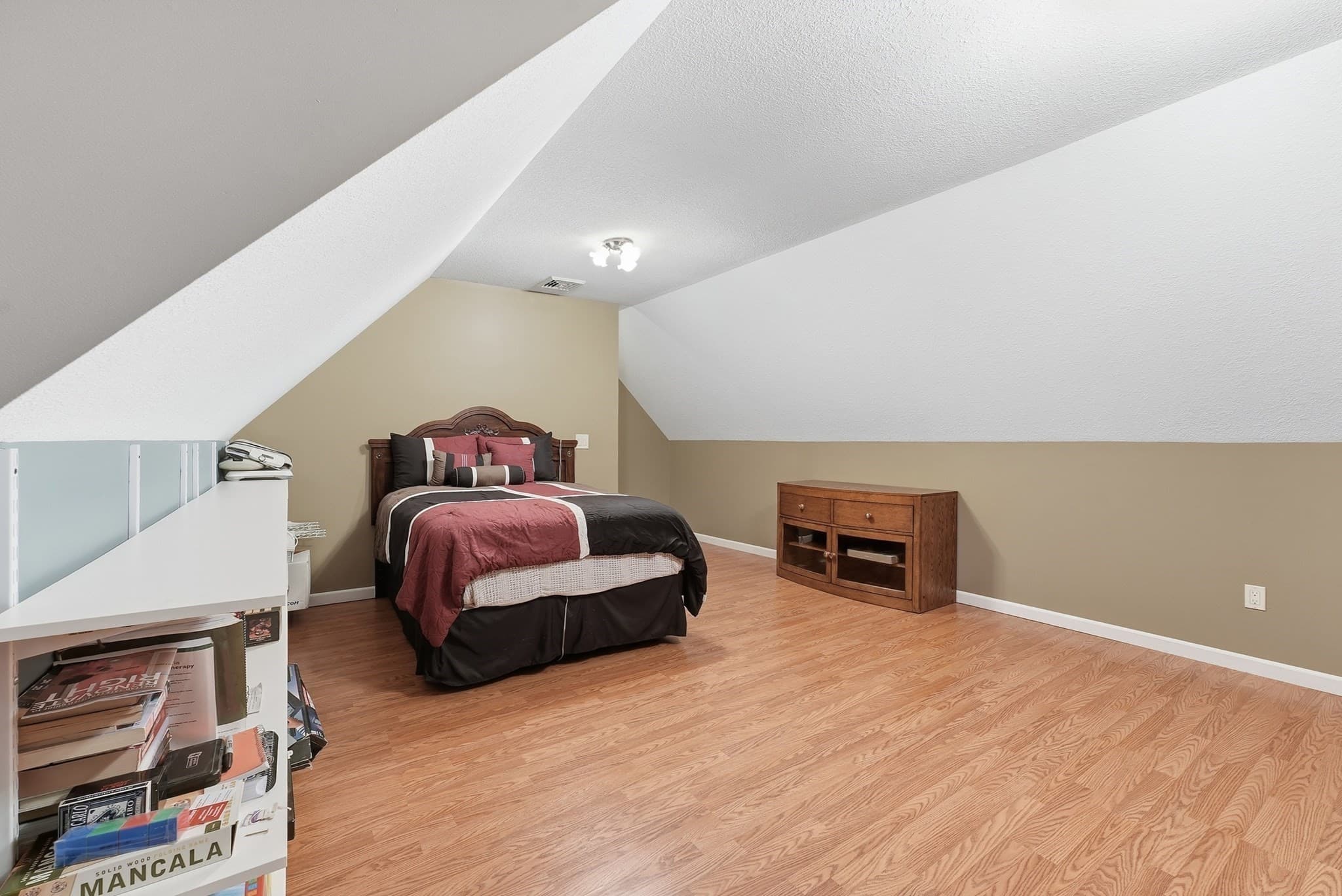 Single Family Residence at 116 Grandview Avenue, West Springfield MA 01089, West Springfield, photo 27 of 42