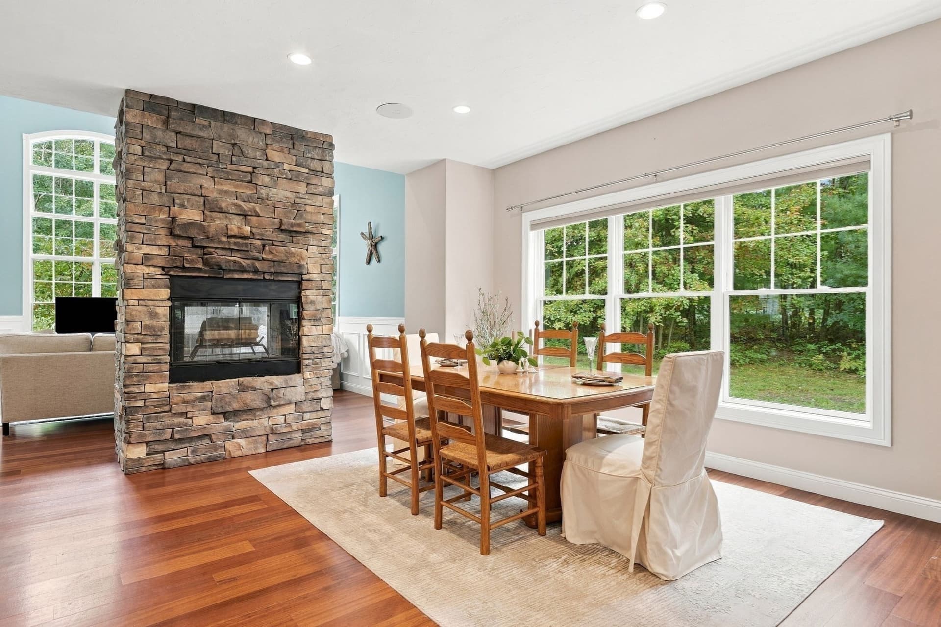 Single Family Residence at 20 Hillside Ln, Duxbury MA 02332, photo 5 of 42