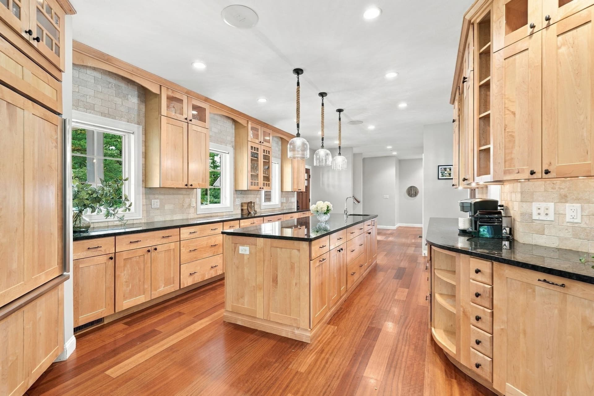 Single Family Residence at 20 Hillside Ln, Duxbury MA 02332, photo 9 of 42