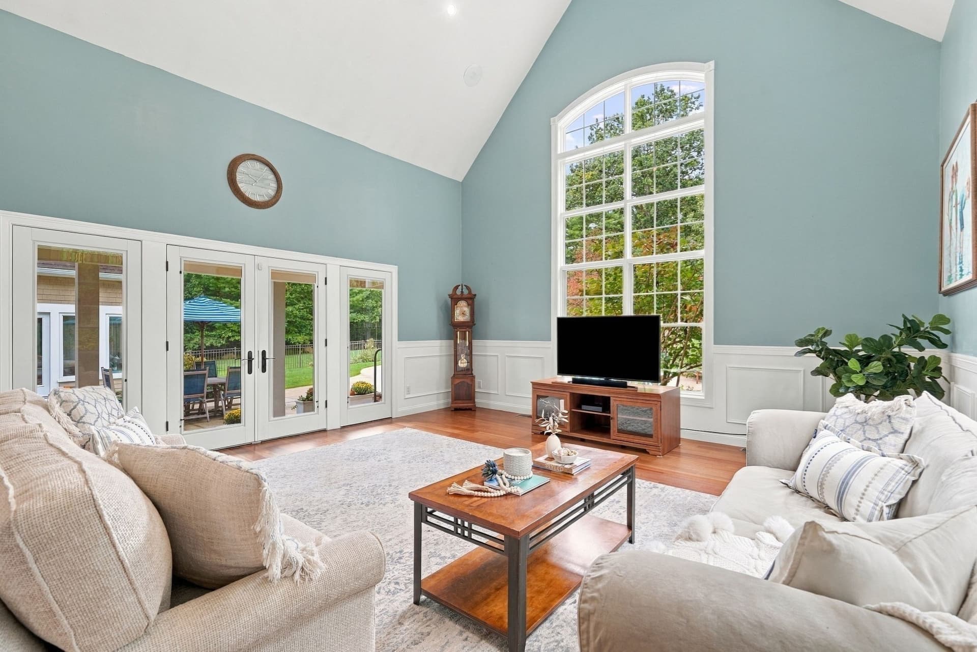 Single Family Residence at 20 Hillside Ln, Duxbury MA 02332, photo 11 of 42