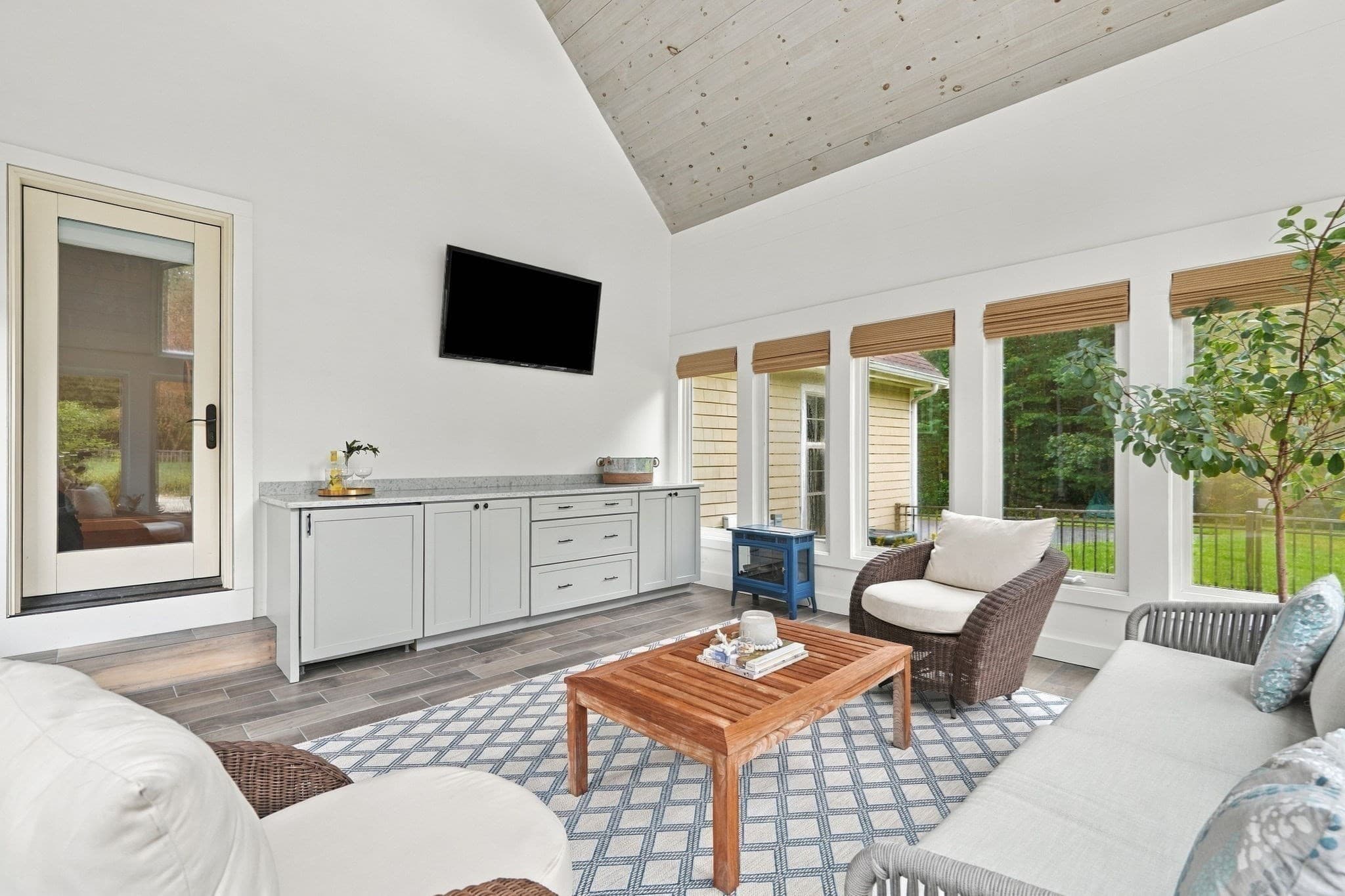 Single Family Residence at 20 Hillside Ln, Duxbury MA 02332, Duxbury, photo 19 of 42
