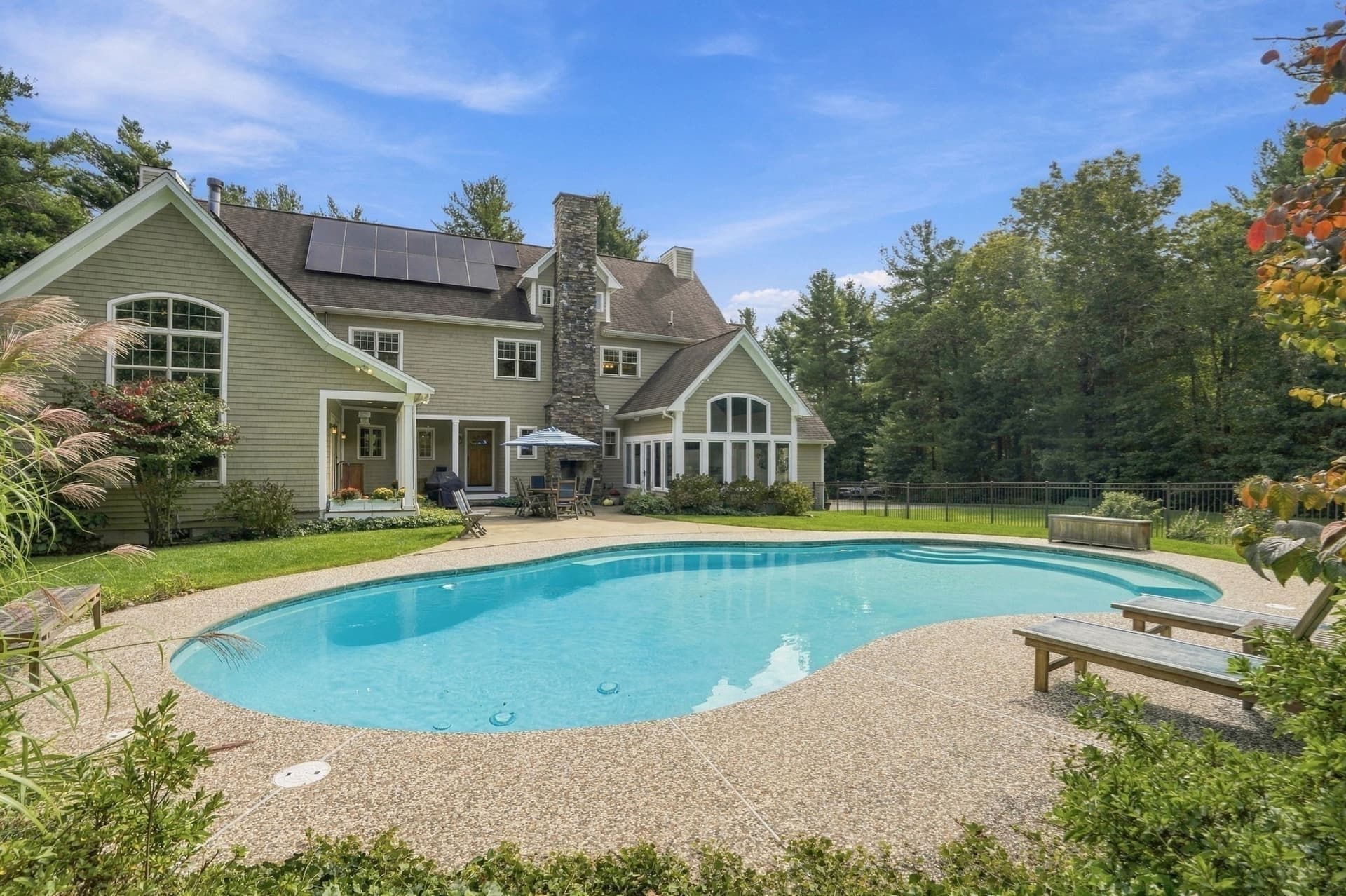Single Family Residence at 20 Hillside Ln, Duxbury MA 02332, photo 35 of 42
