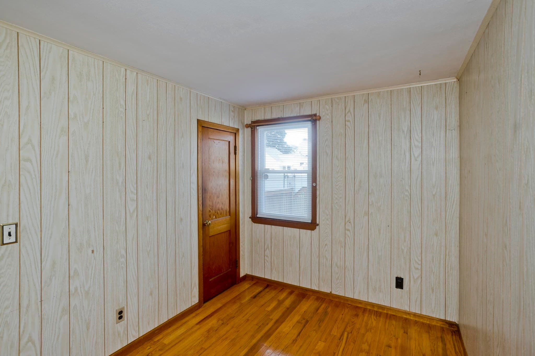 Single Family Residence at 29 Marguerite St, Chicopee MA 01020, Chicopee, photo 16 of 26