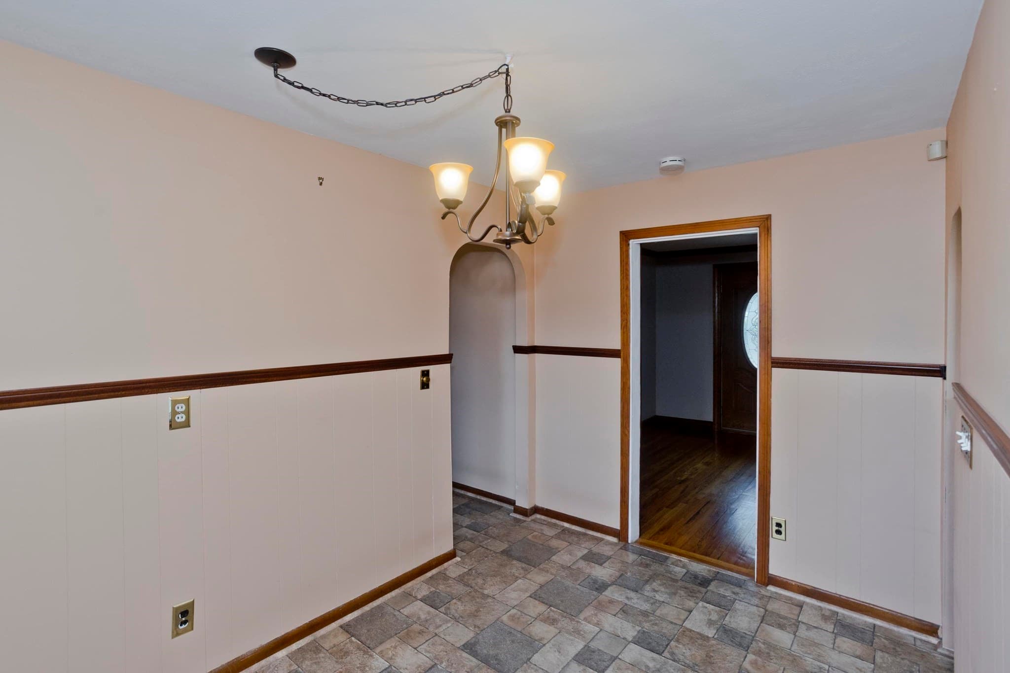 Single Family Residence at 29 Marguerite St, Chicopee MA 01020, Chicopee, photo 5 of 26