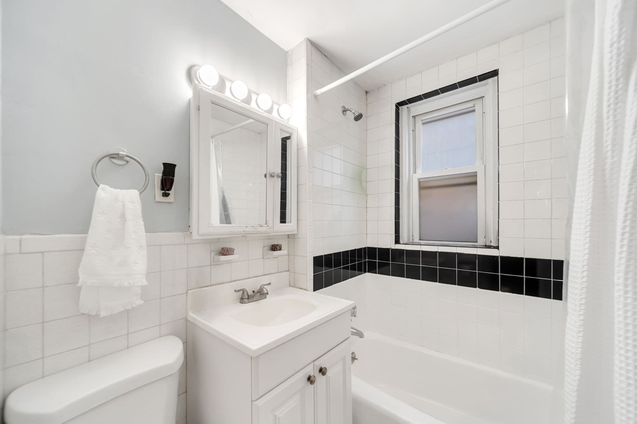 Condominium at 1307 Commonwealth Ave # 7, Boston MA 02134, Boston, photo 11 of 18