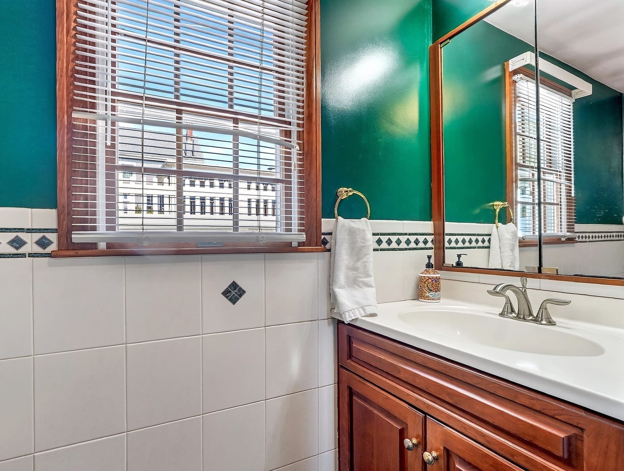 Single Family Residence at 21 Elm Street, Melrose MA 02176, Melrose, photo 16 of 42