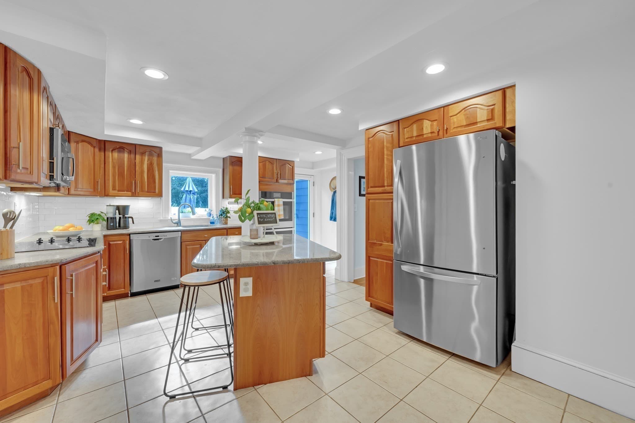 Single Family Residence at 18 Sturgis St, Woburn MA 01801, Woburn, photo 12 of 39