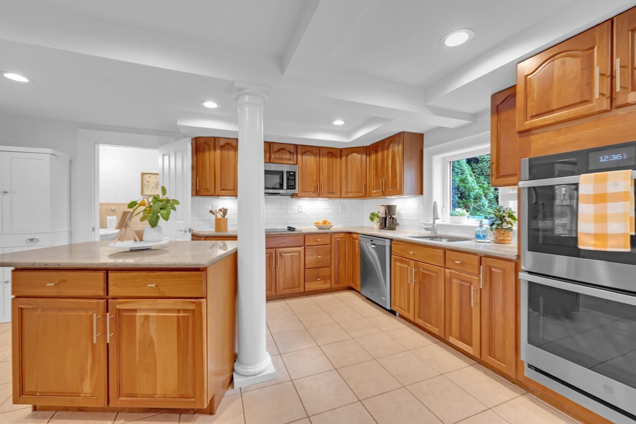 Single Family Residence at 18 Sturgis St, Woburn MA 01801, Woburn, photo 11 of 39