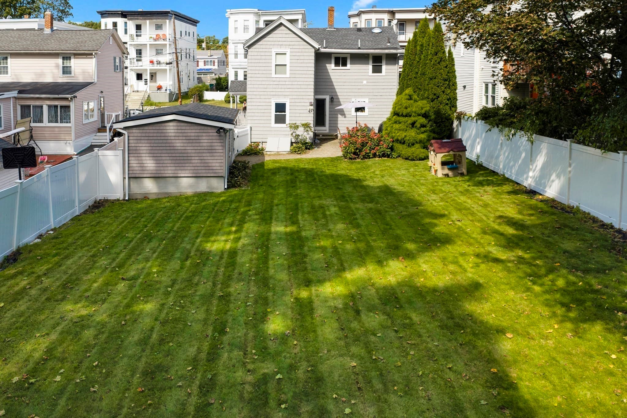 Single Family Residence at 18 Sturgis St, Woburn MA 01801, Woburn, photo 4 of 39