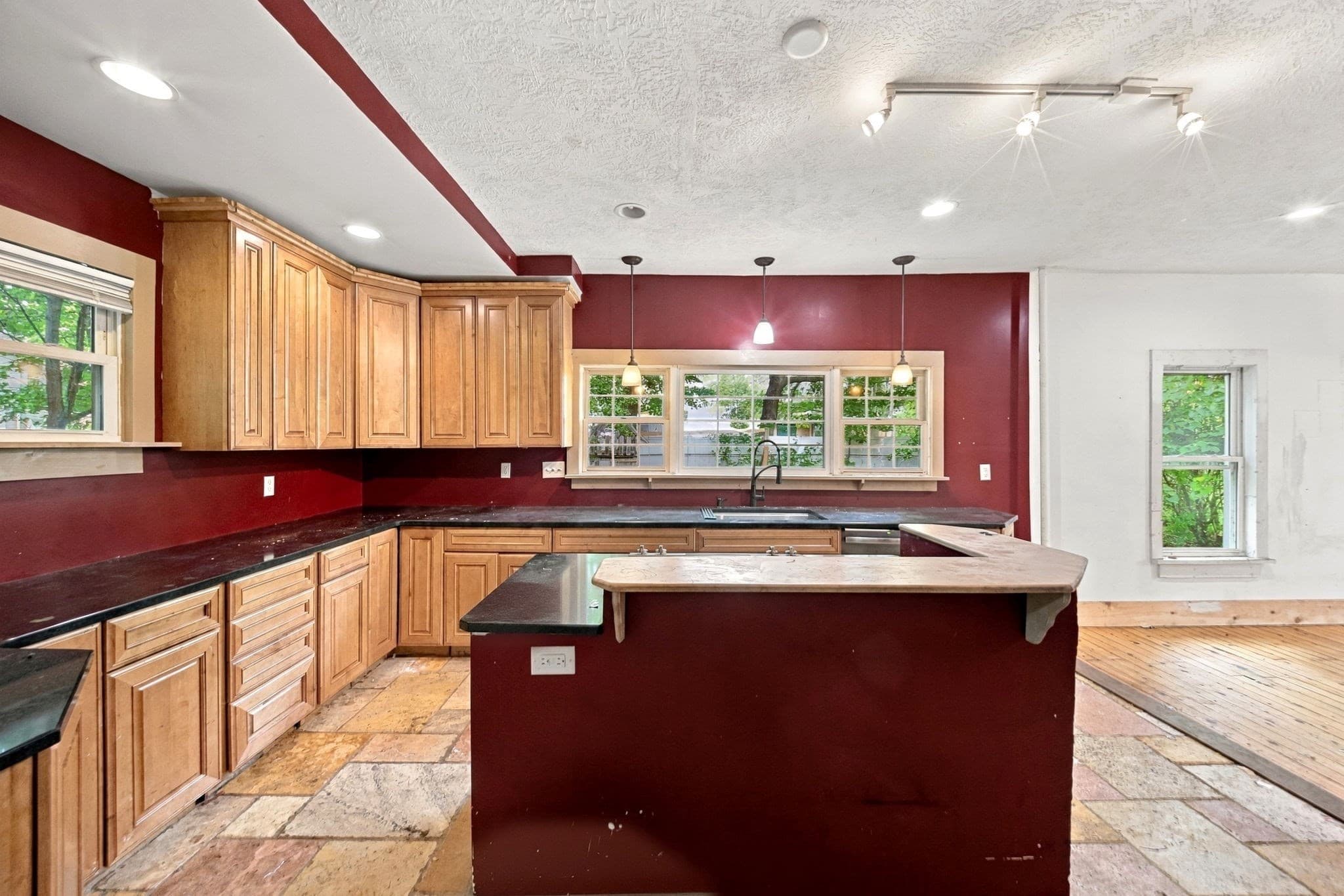 Single Family Residence at 30 Myrtle Ave, Holyoke MA 01040, Holyoke, photo 5 of 33
