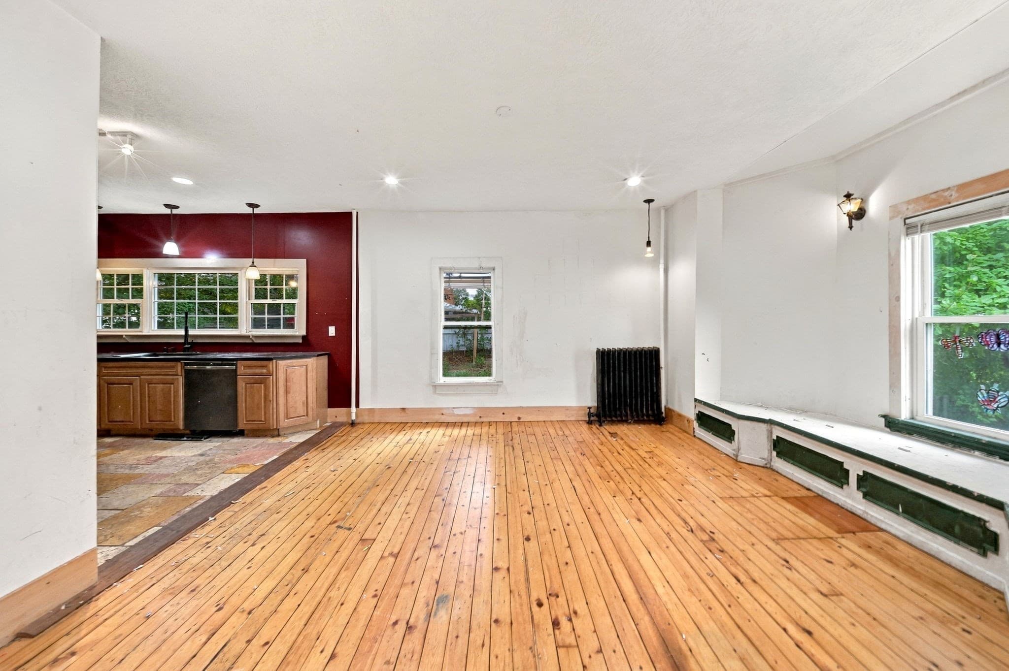 Single Family Residence at 30 Myrtle Ave, Holyoke MA 01040, Holyoke, photo 11 of 33