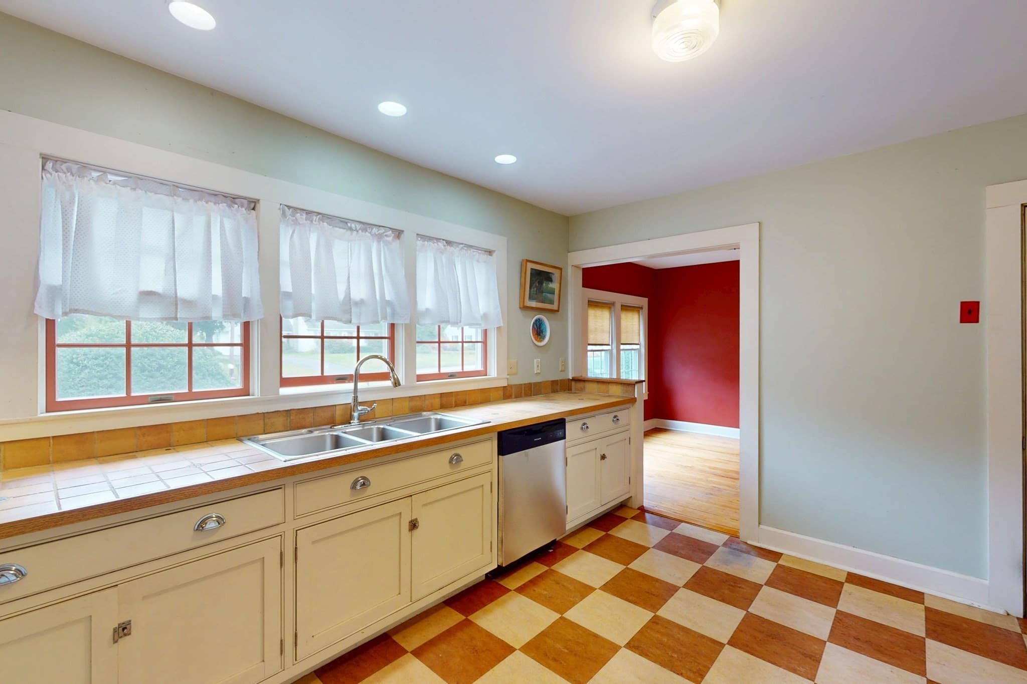 Single Family Residence at 337 Log Plain Rd, Greenfield MA 01301, Greenfield, photo 9 of 29