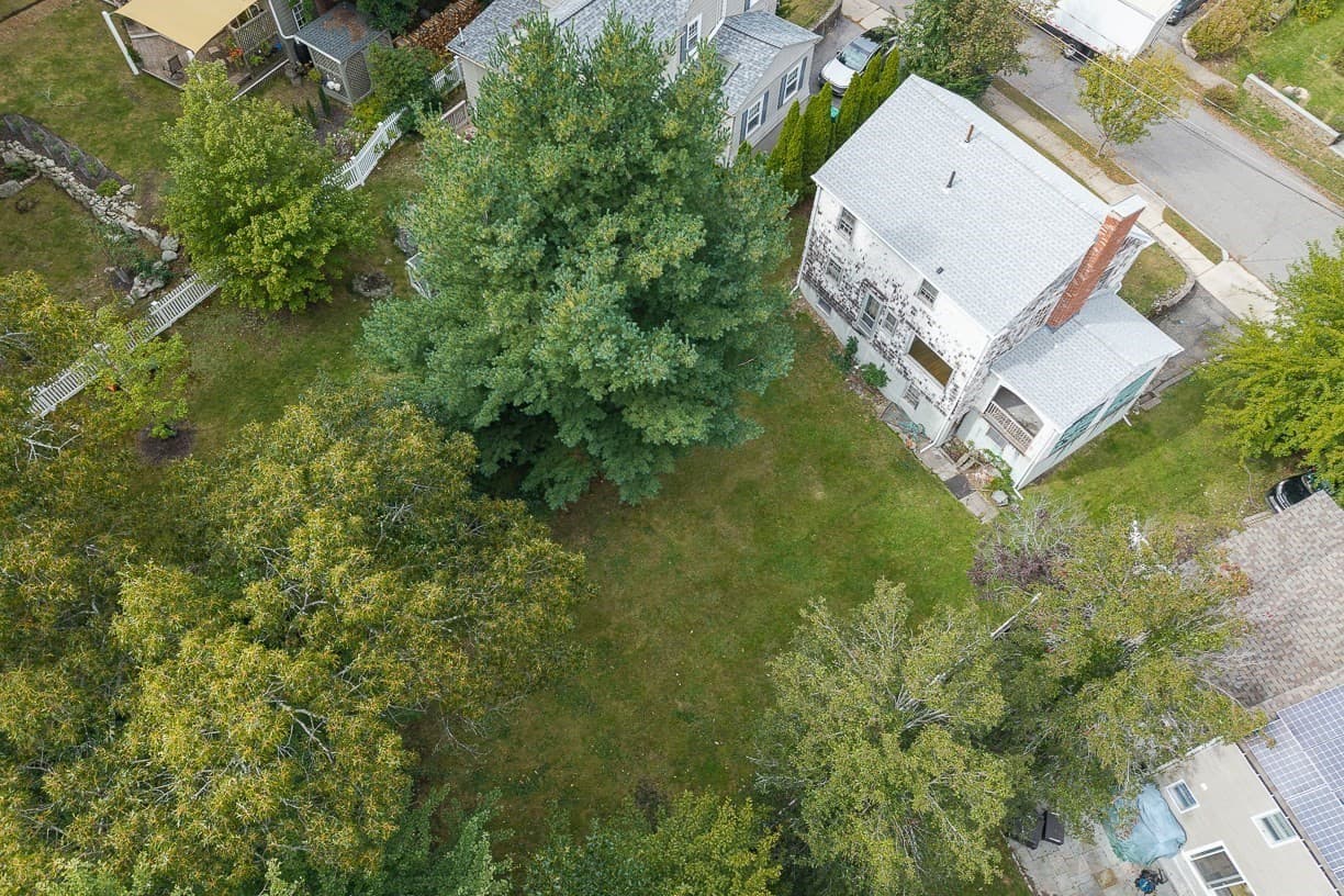 Single Family Residence at 106 Walnut Hill Rd, Newton MA 02461, Newton, photo 4 of 10